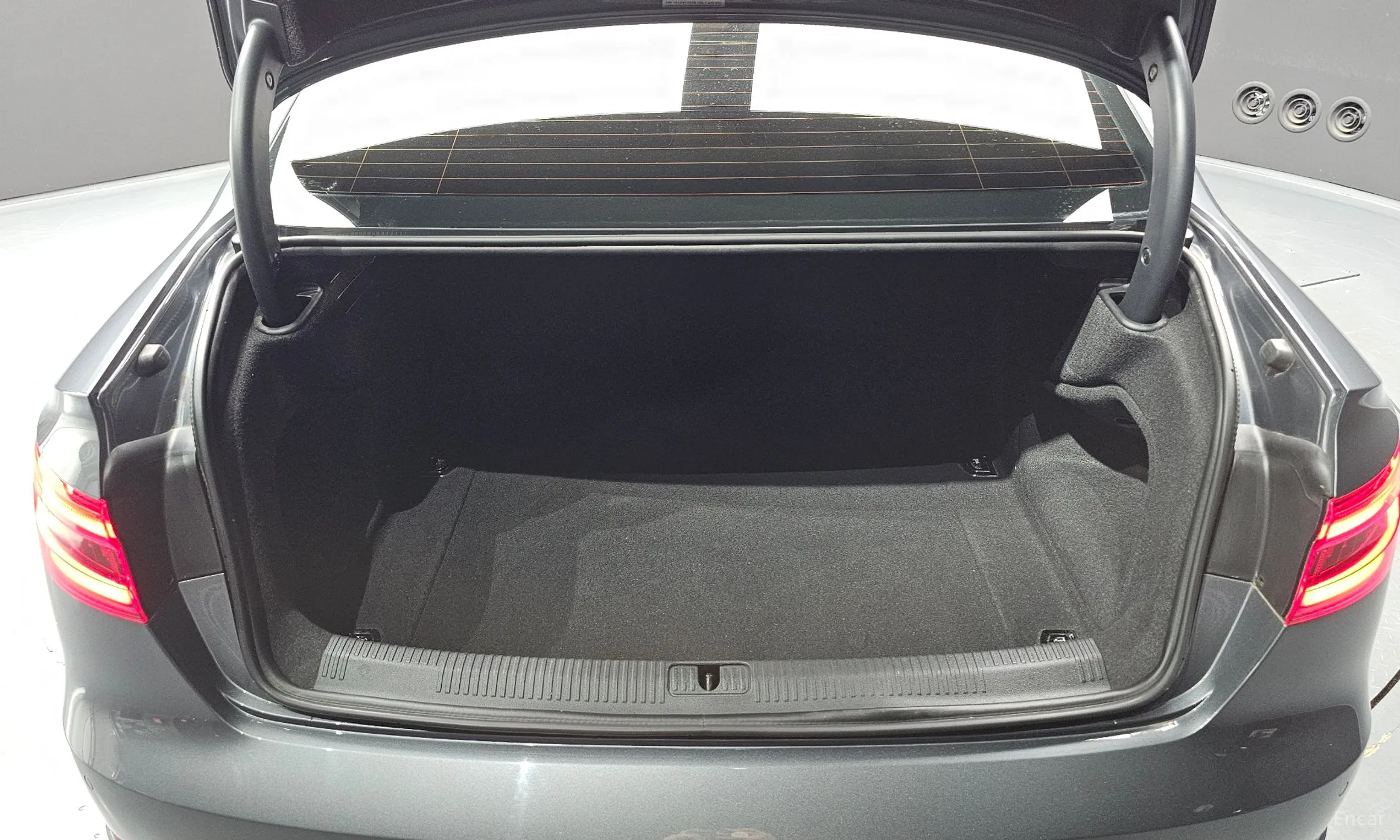 Audi A4 (B9) превью 20