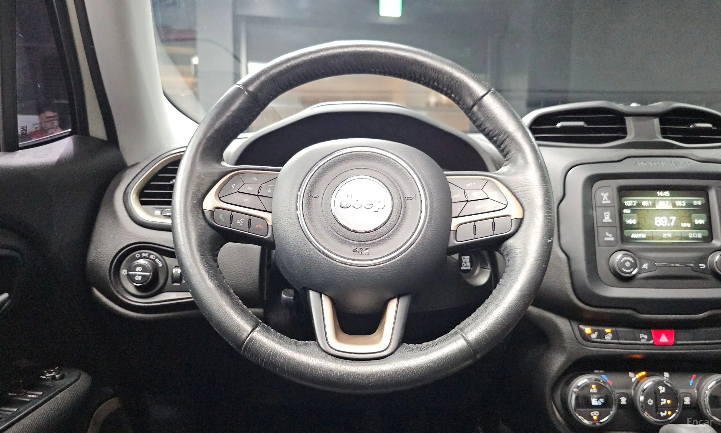 Jeep Renegade превью 13