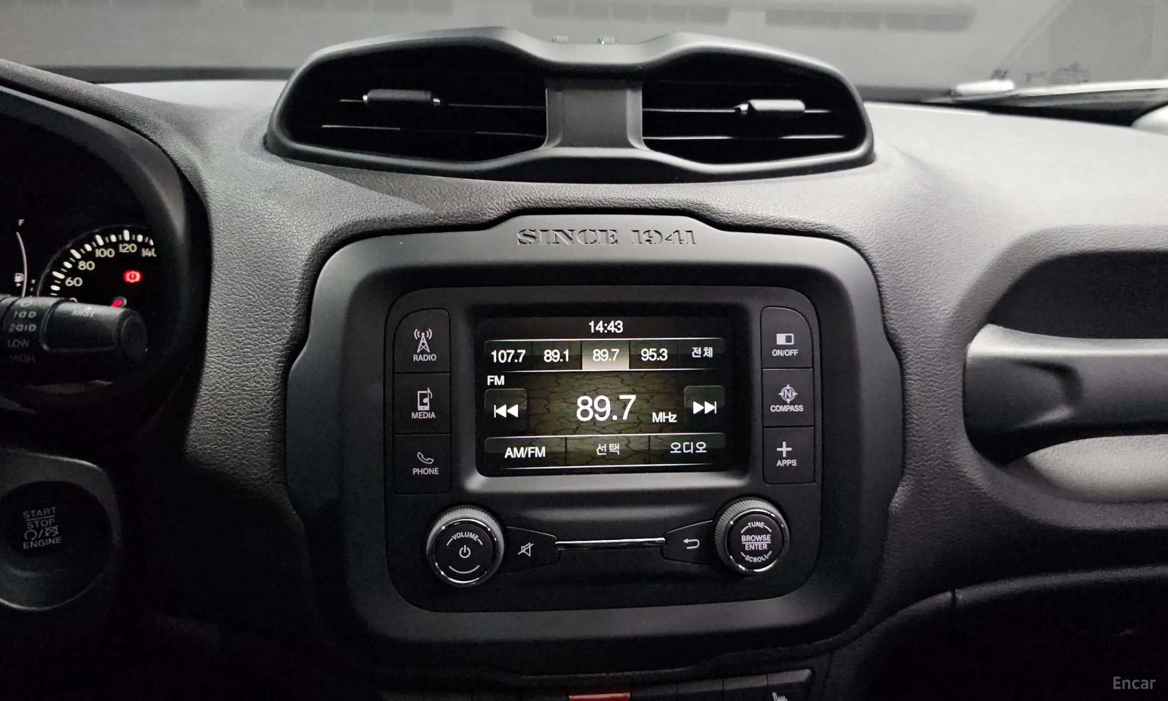 Jeep Renegade превью 16