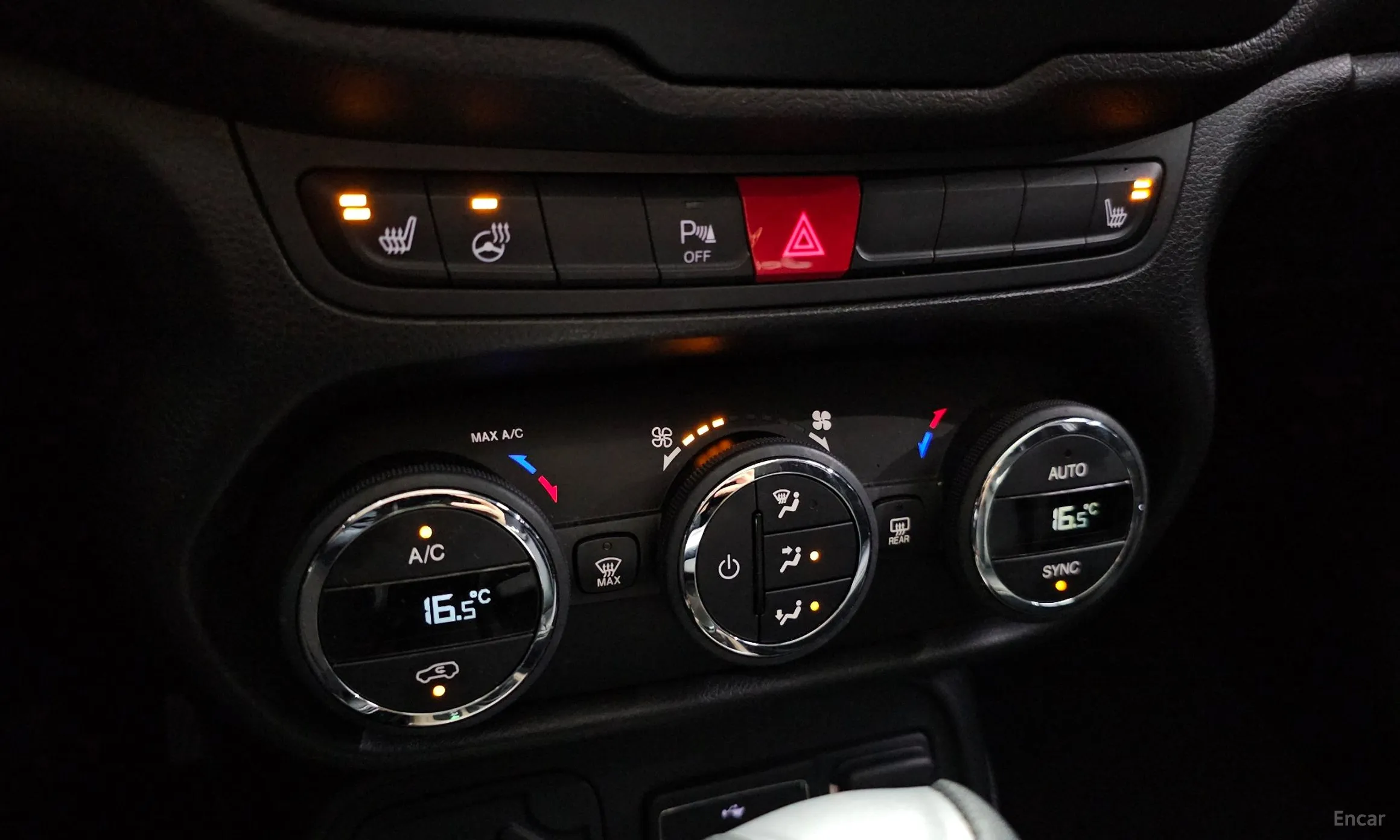 Jeep Renegade превью 17