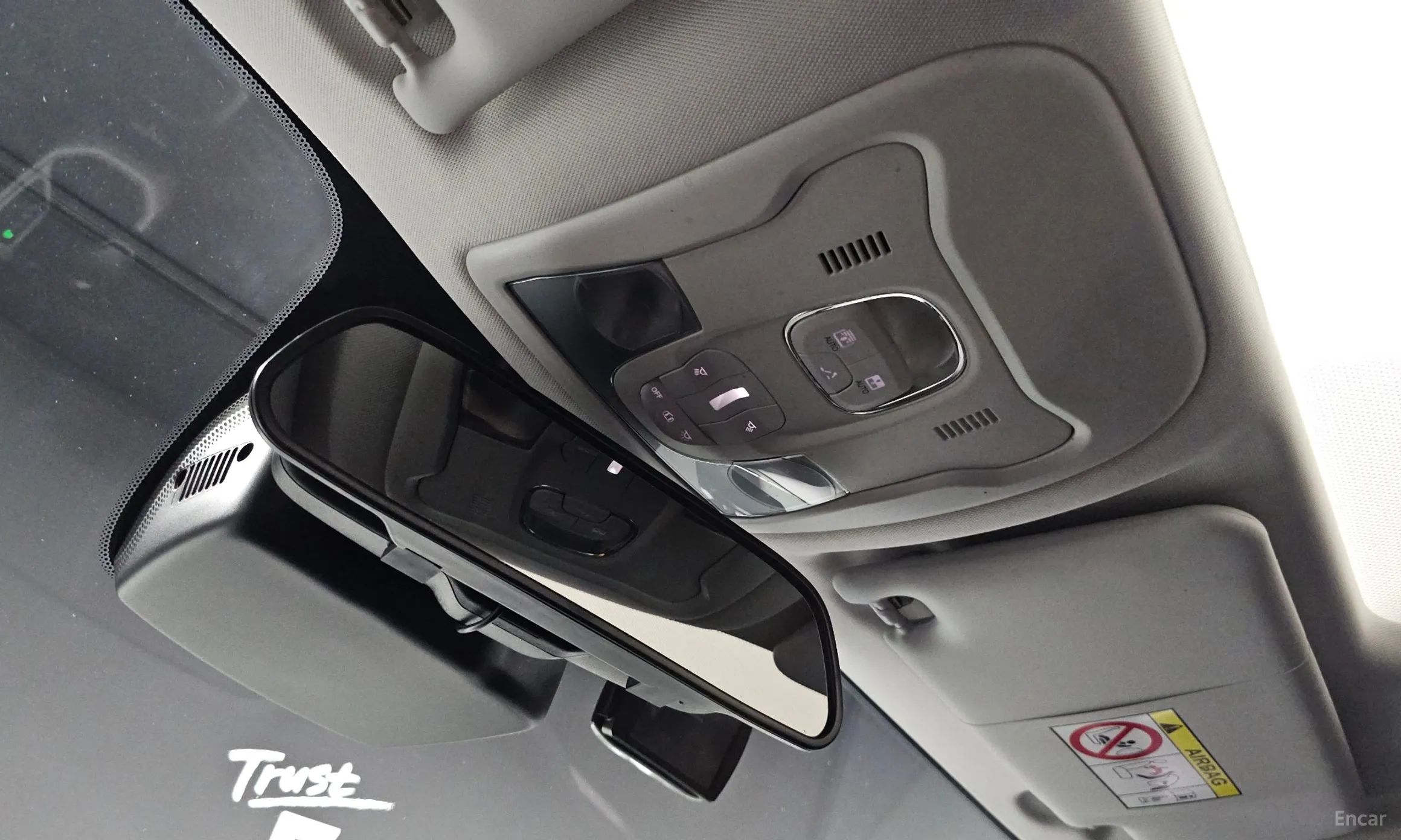 Jeep Renegade превью 20