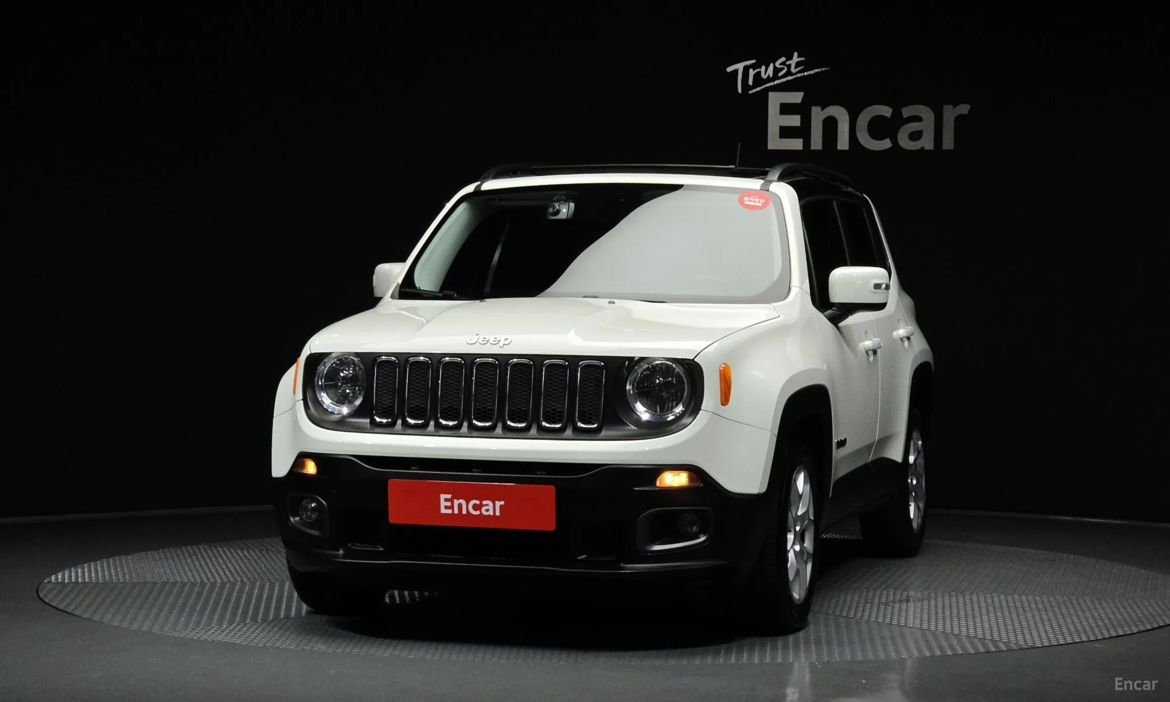 Jeep Renegade превью 3