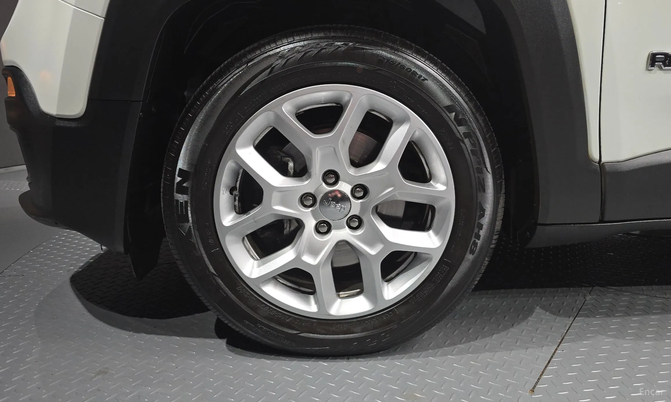 Jeep Renegade превью 5