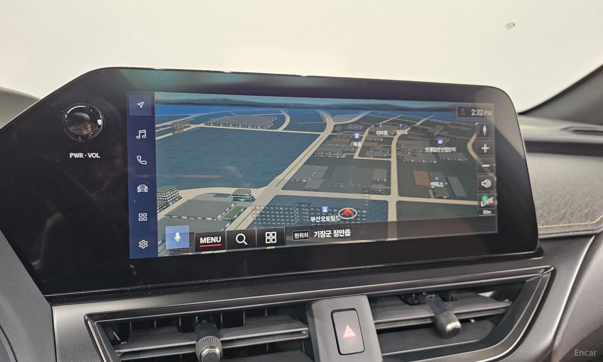 Lexus UX250h превью 15