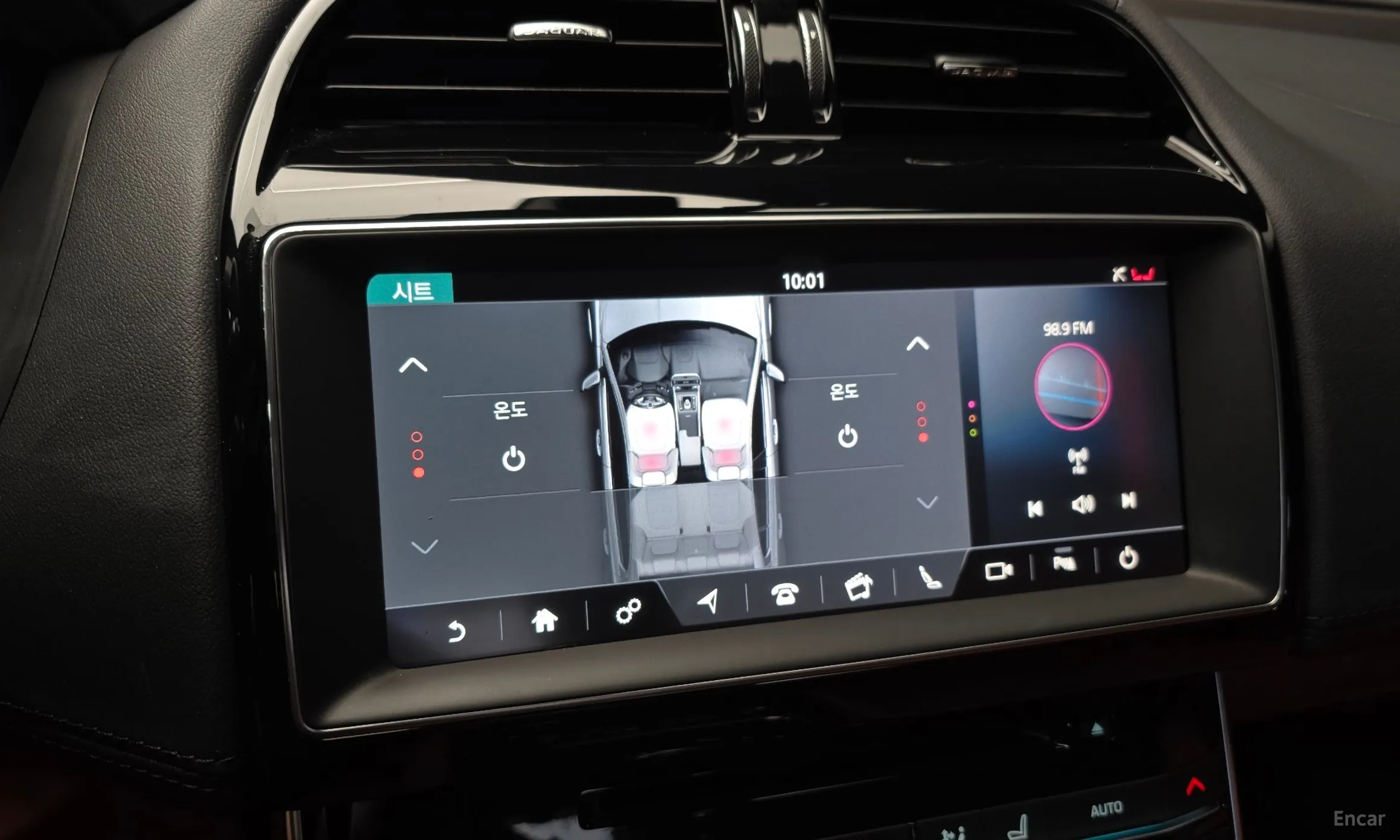 Jaguar XE превью 16