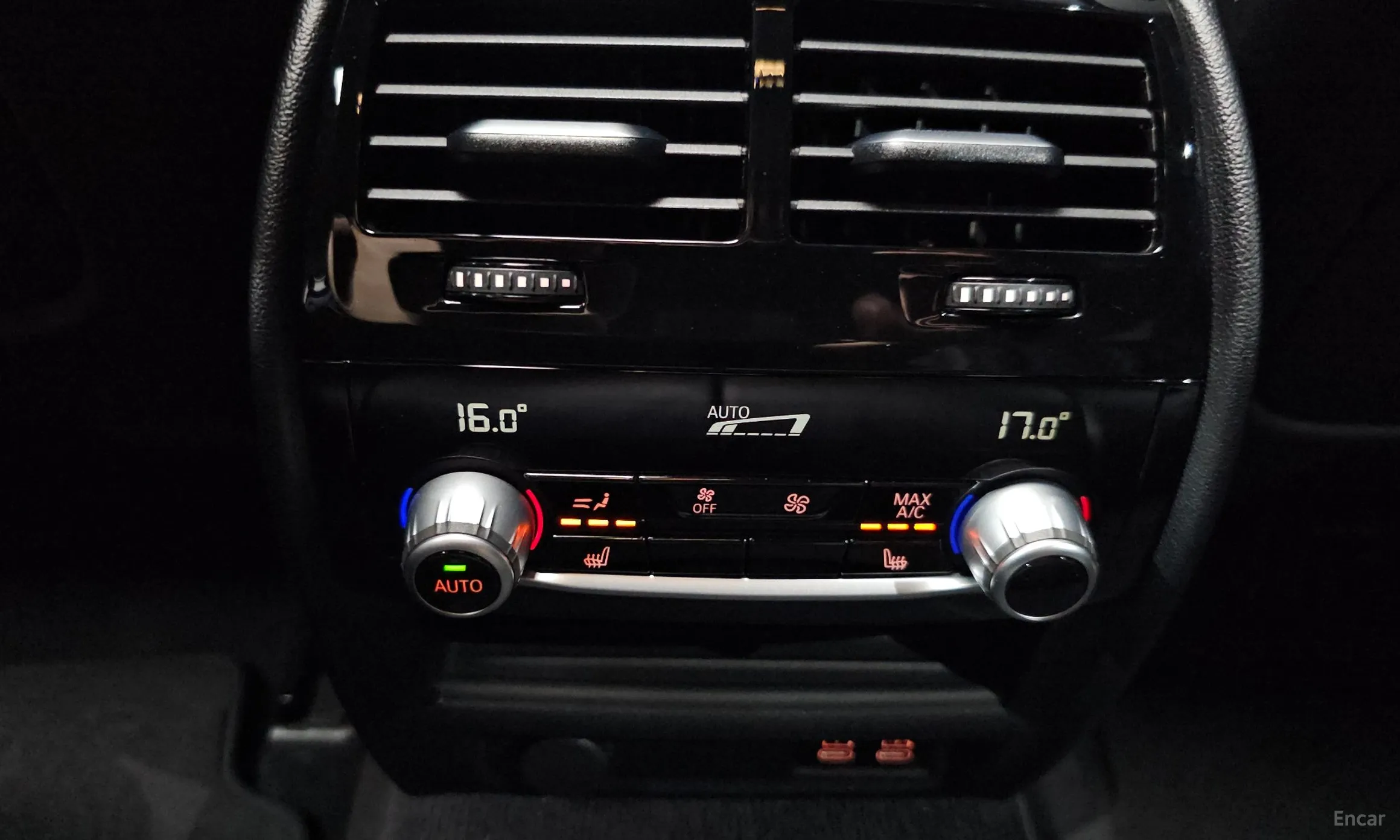 BMW 5 Series (G30) превью 17