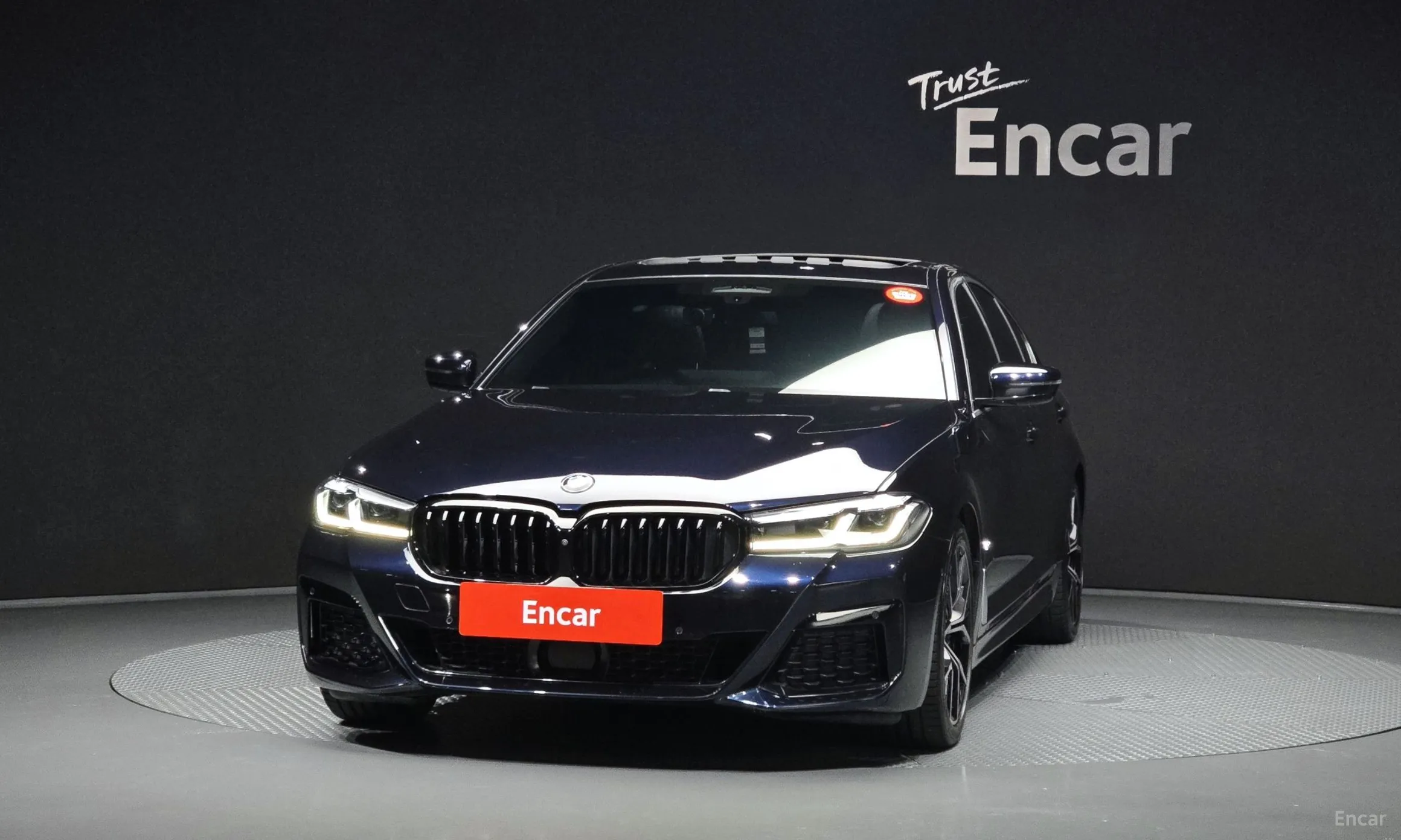 BMW 5 Series (G30) превью 3