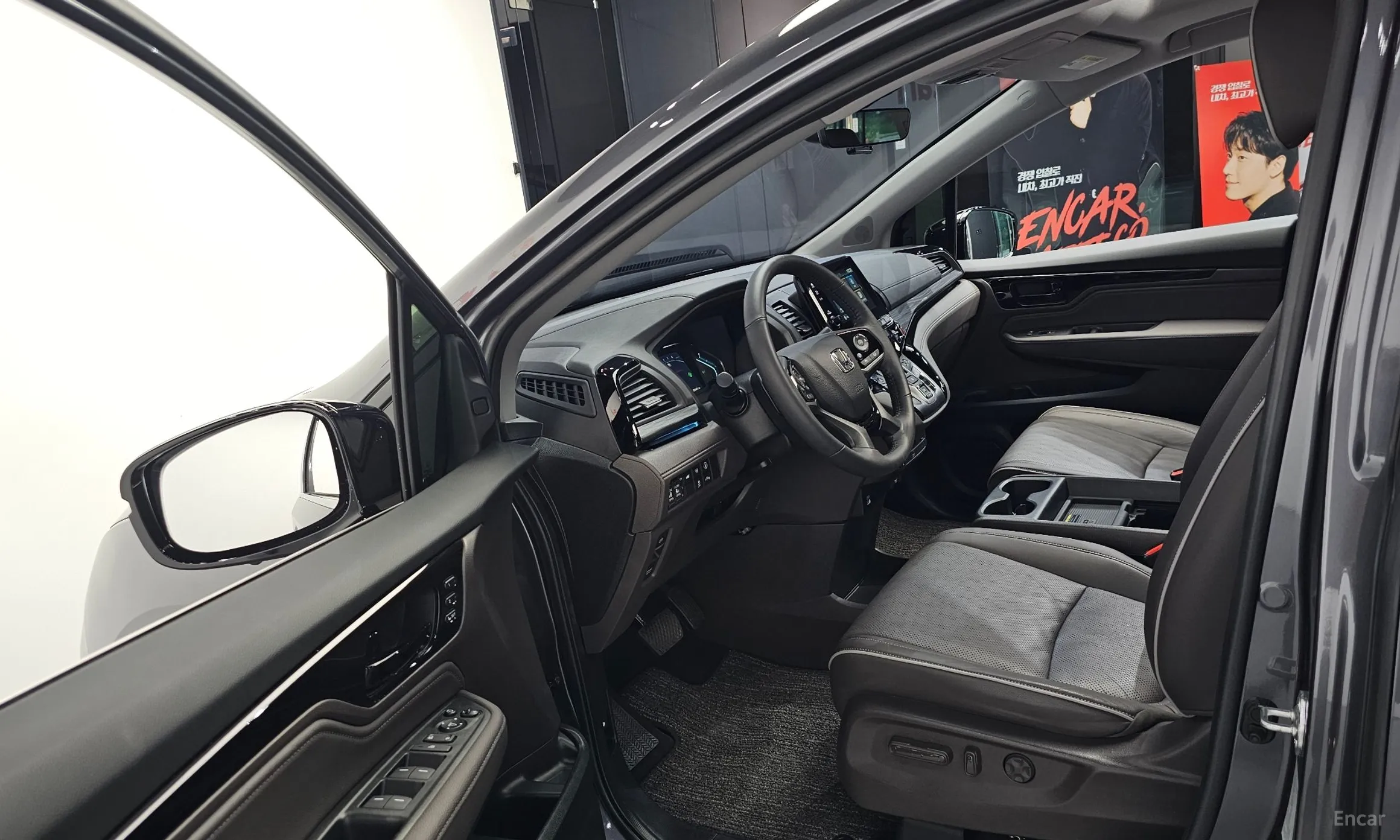 Honda Odyssey превью 10