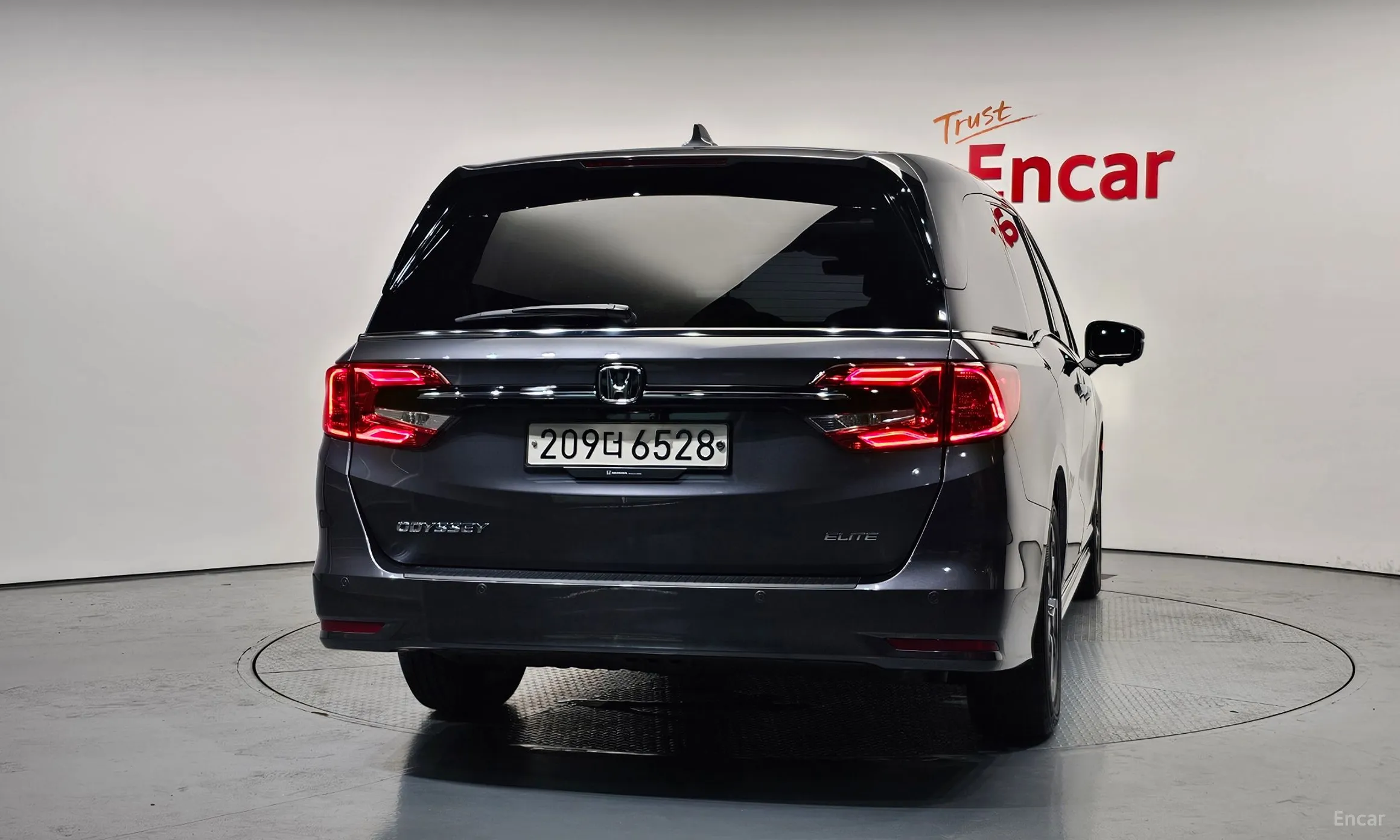 Honda Odyssey превью 4