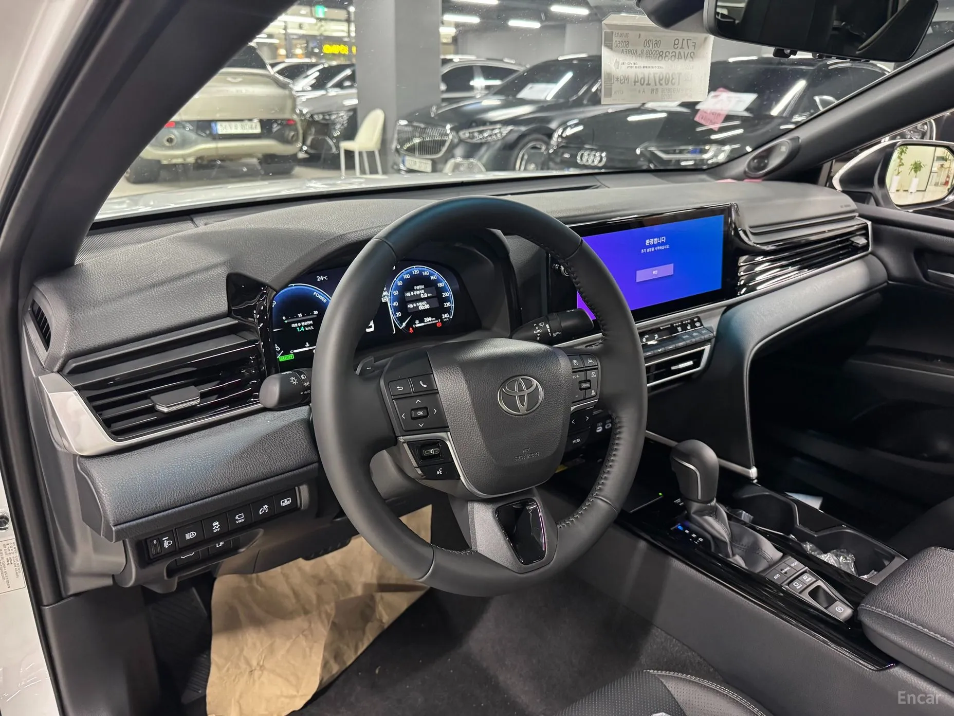 Toyota Camry (XV80) превью 4