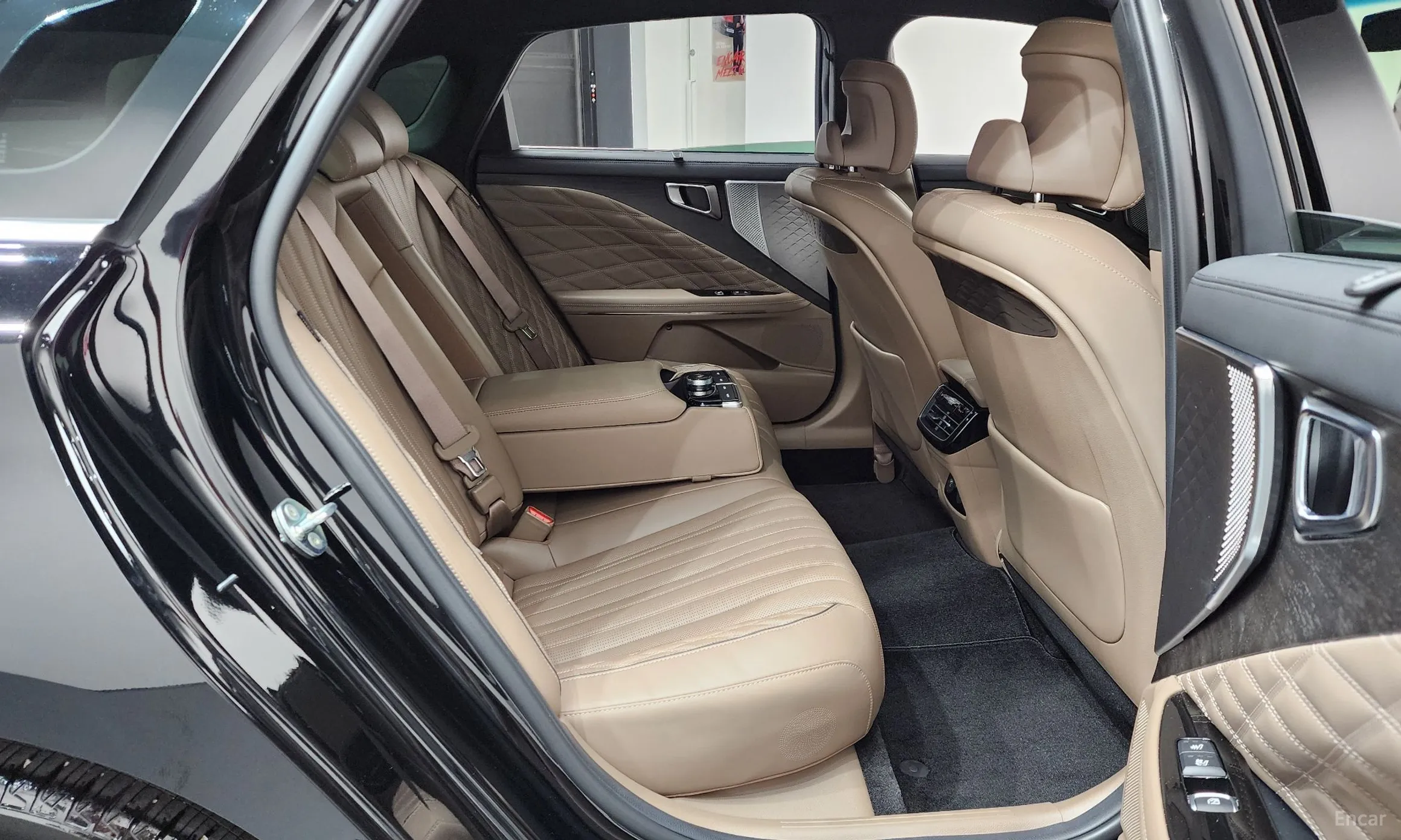 Kia K8 превью 11