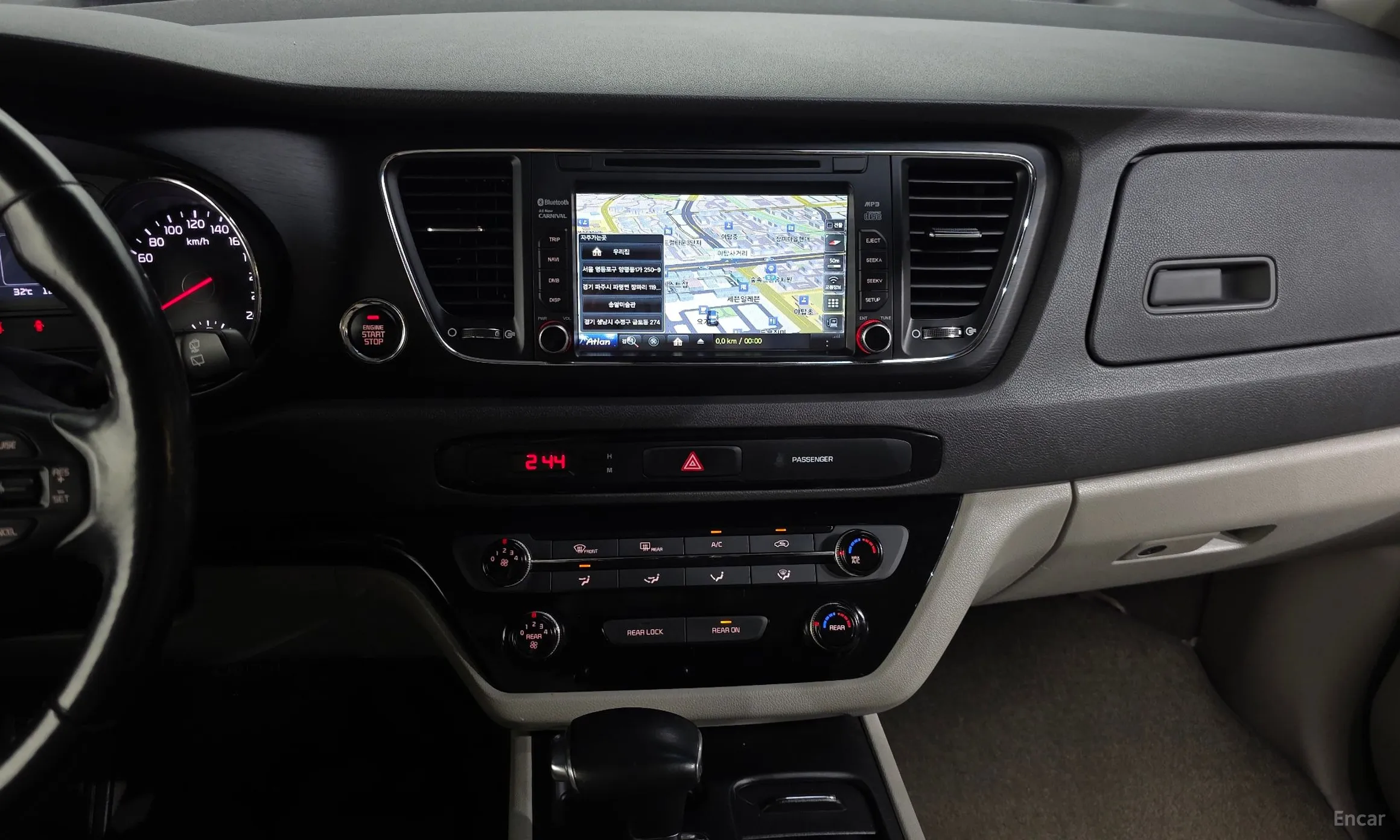 Kia Carnival превью 14