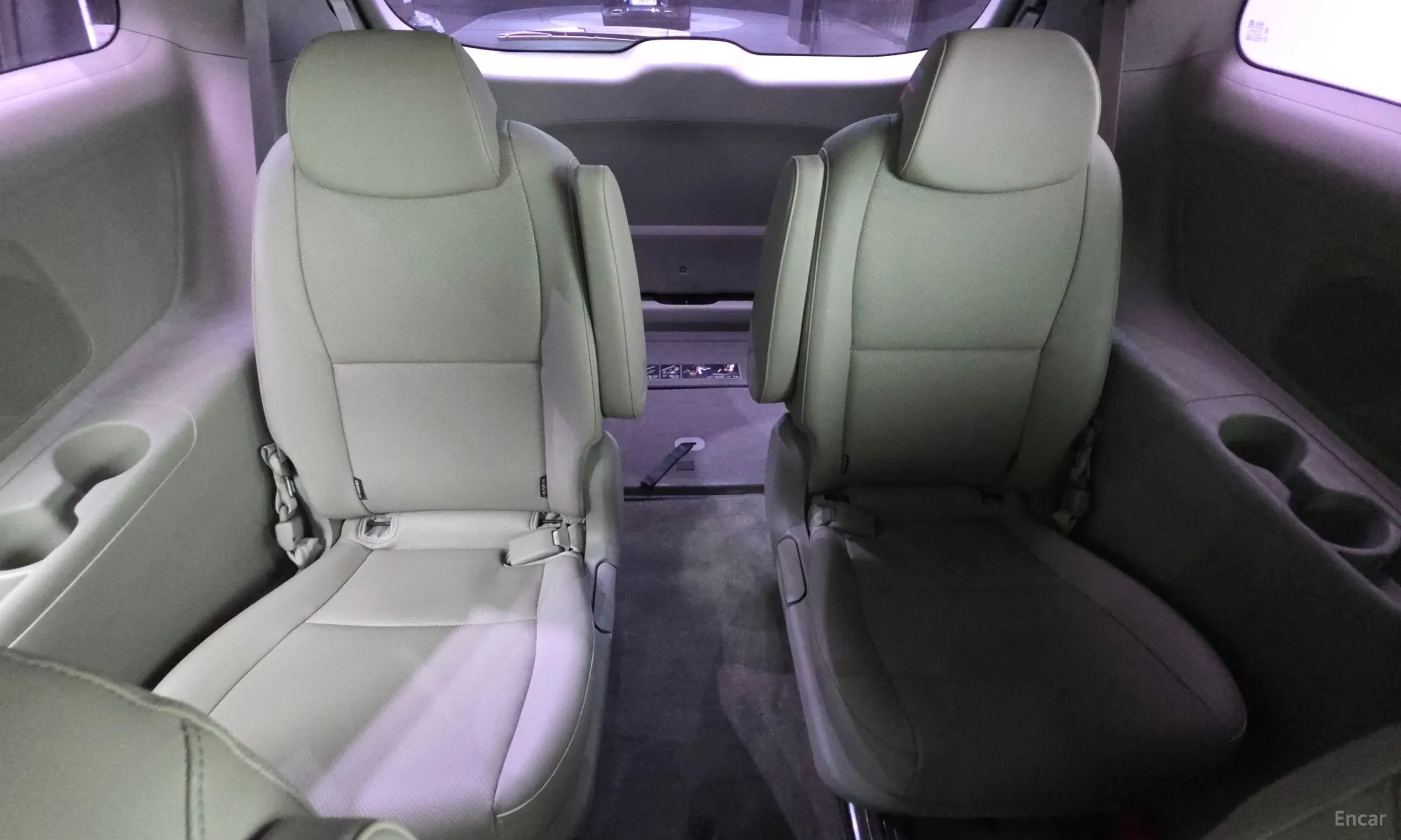 Kia Carnival превью 19