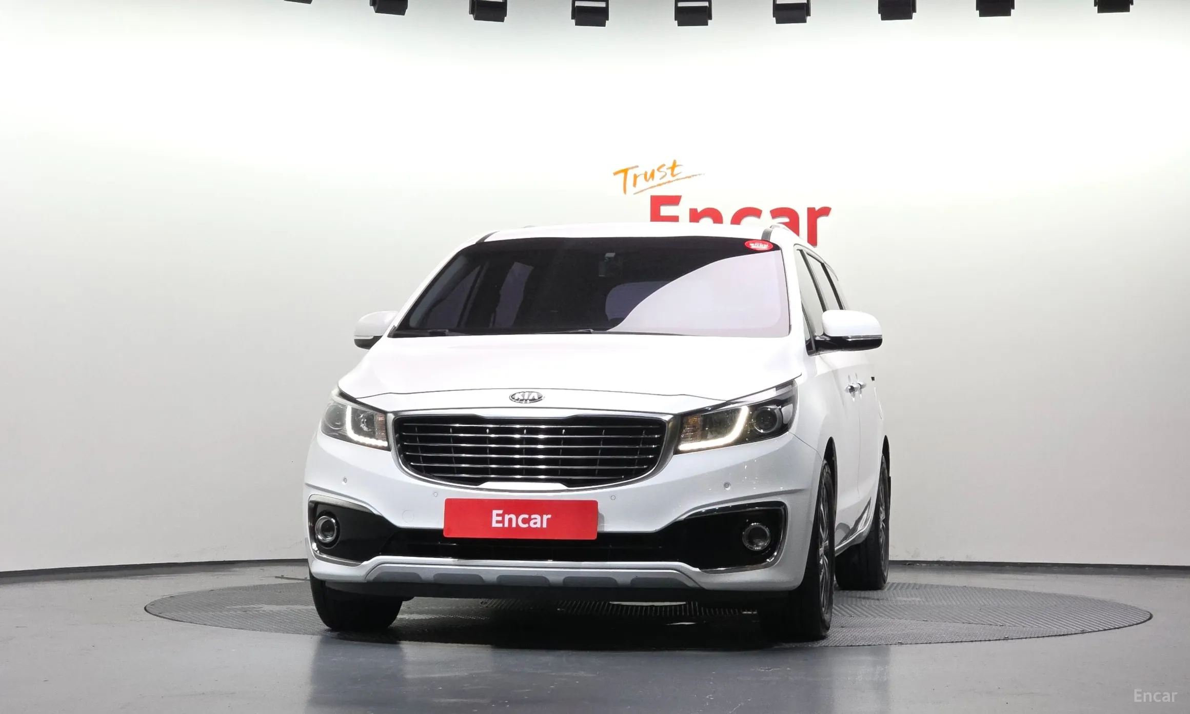 Kia Carnival превью 3