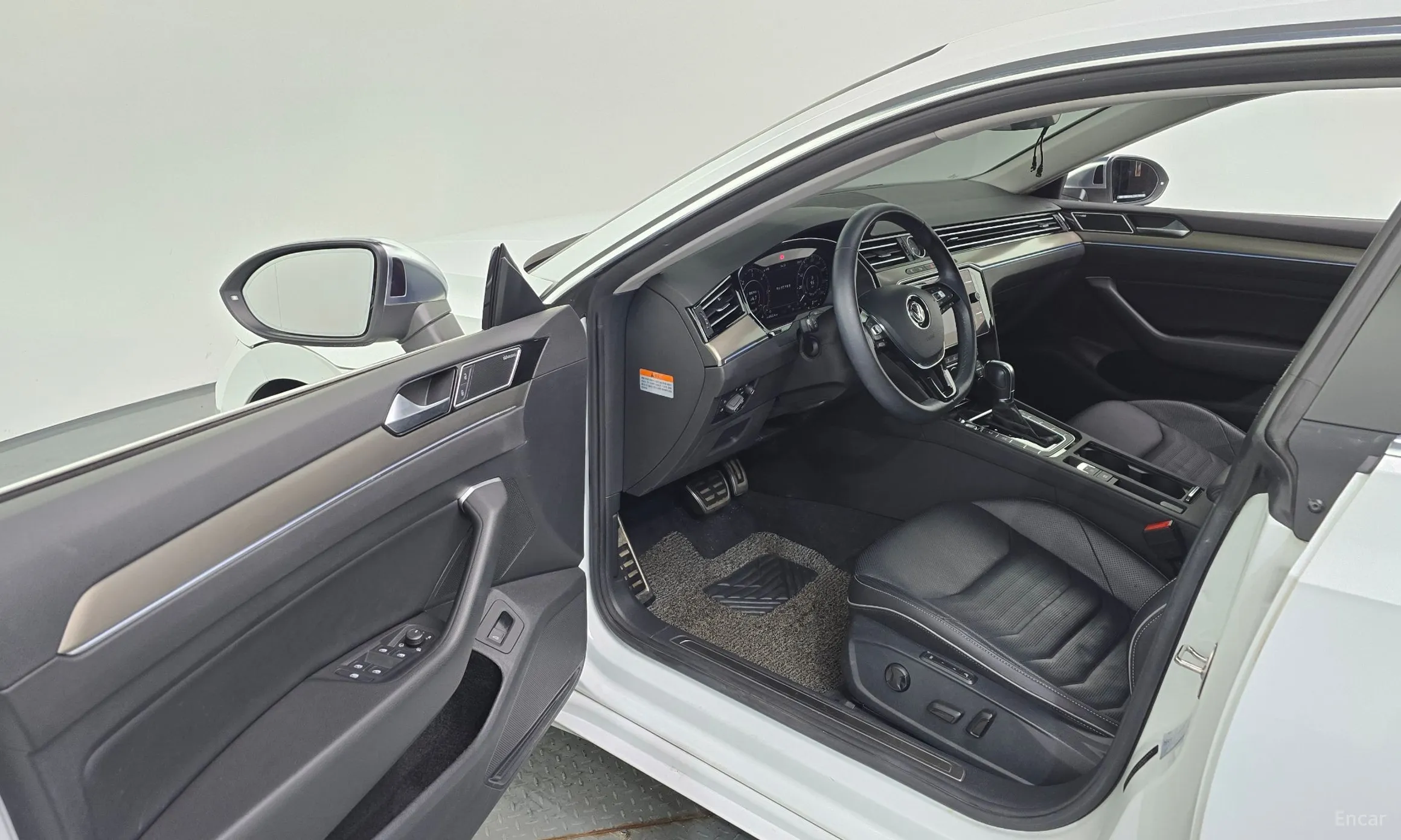 Volkswagen Ateon превью 10
