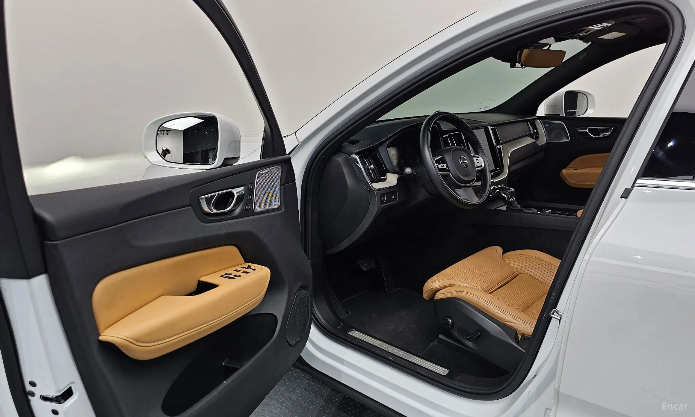 Volvo XC60 Gen 2 превью 10