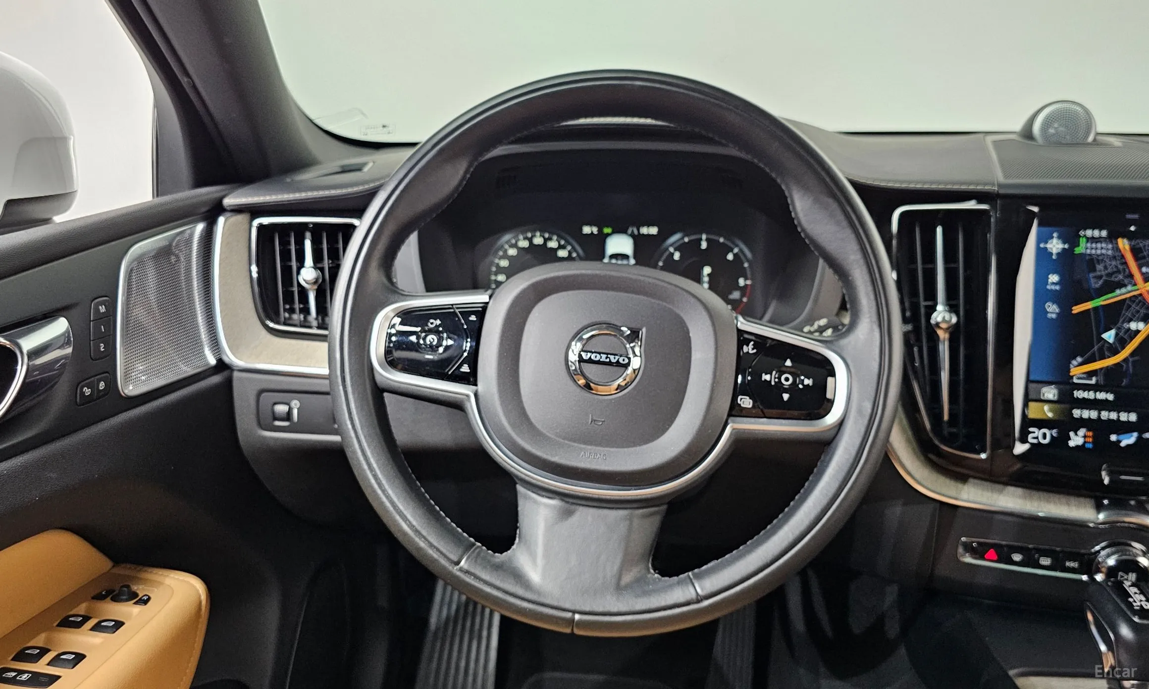 Volvo XC60 Gen 2 превью 13
