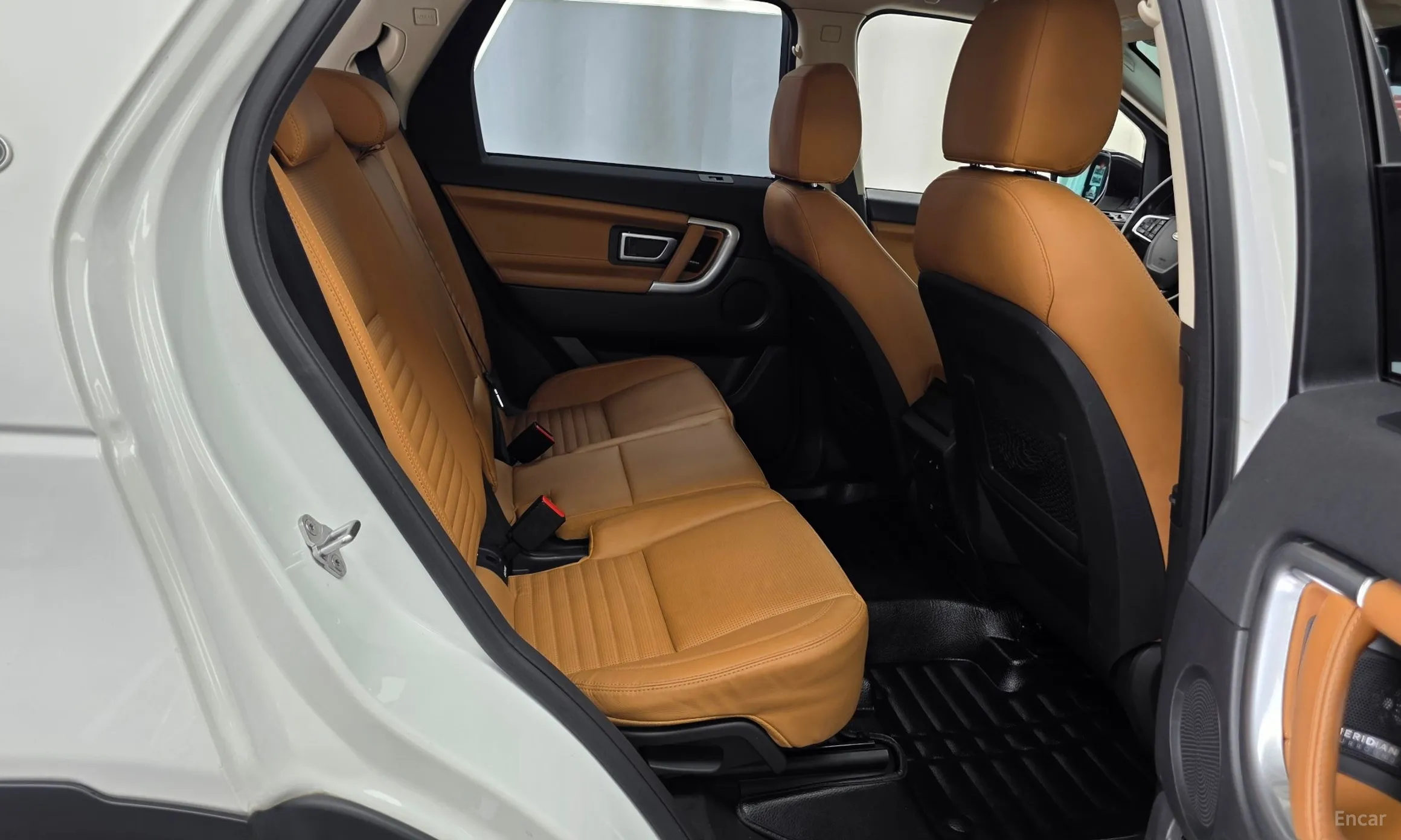 Land Rover Discovery Sports превью 12