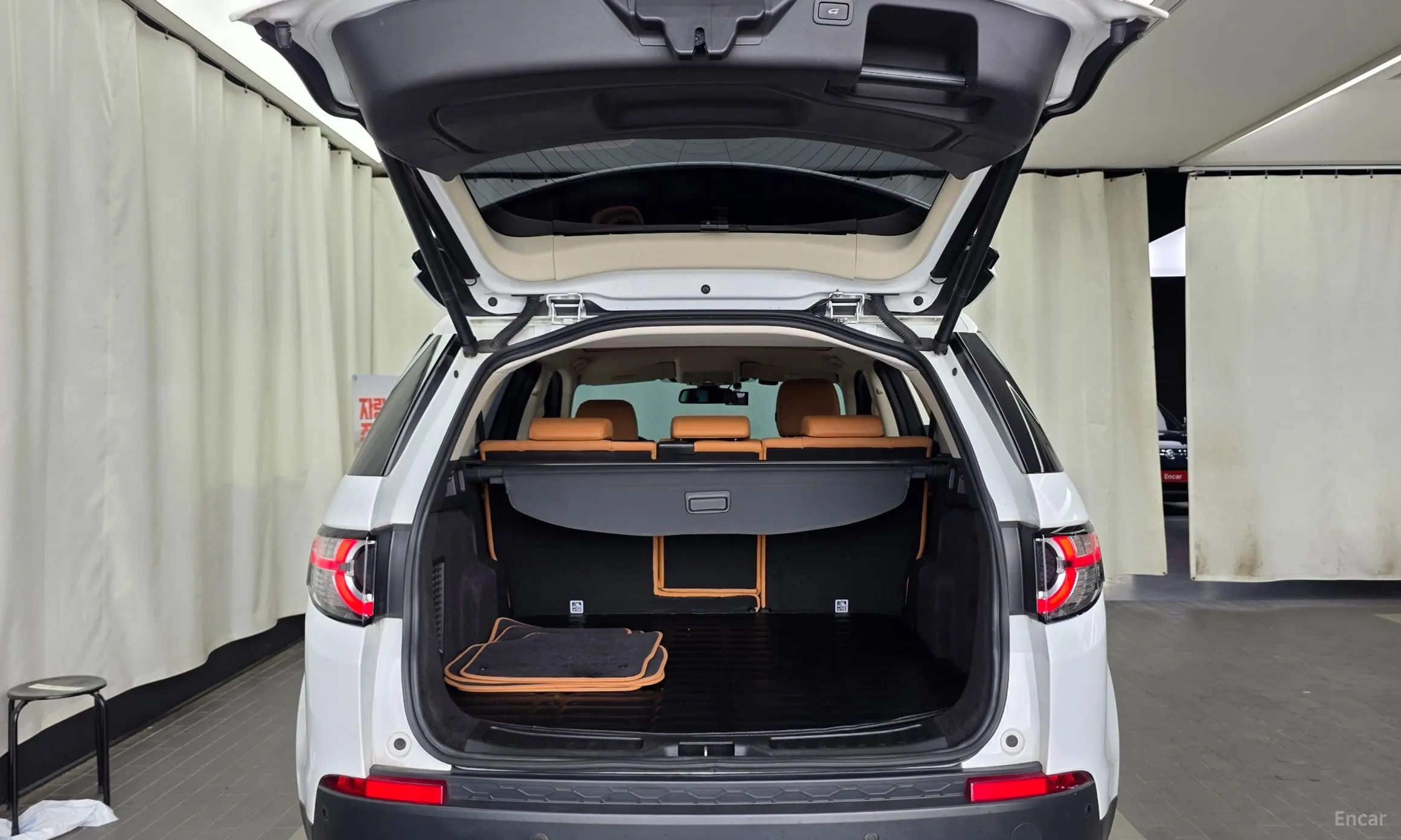 Land Rover Discovery Sports превью 20
