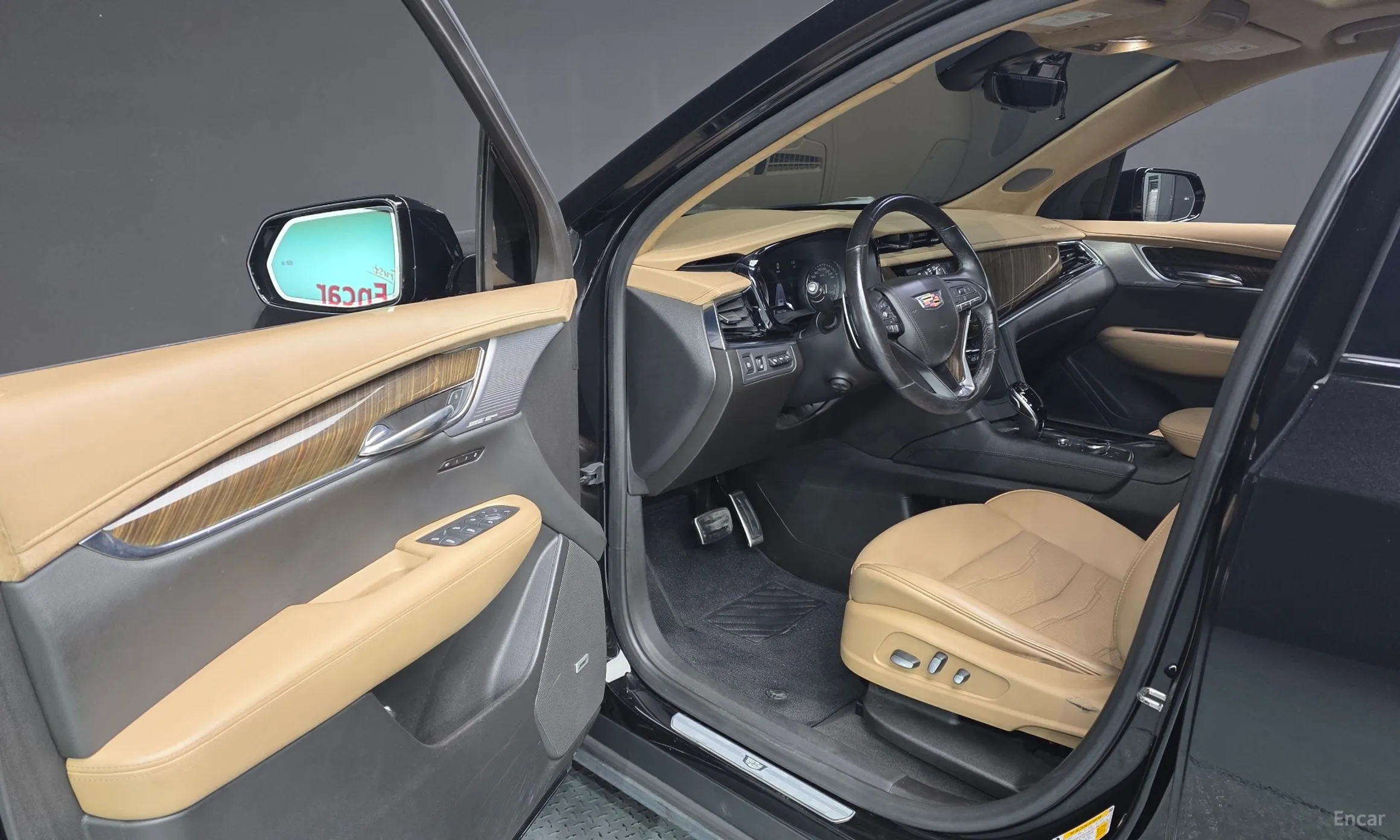 Cadillac XT6 превью 10
