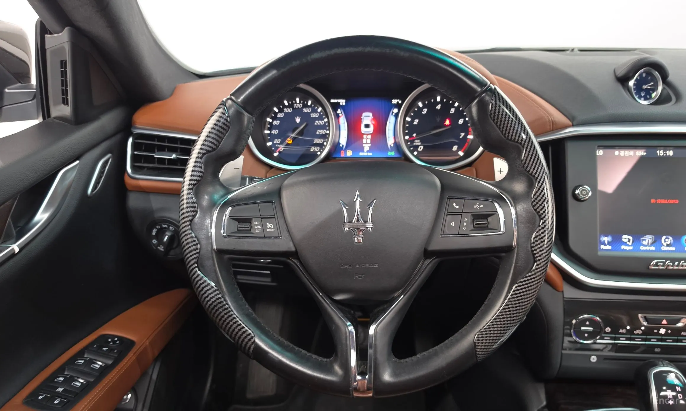 Maserati Ghibli превью 13