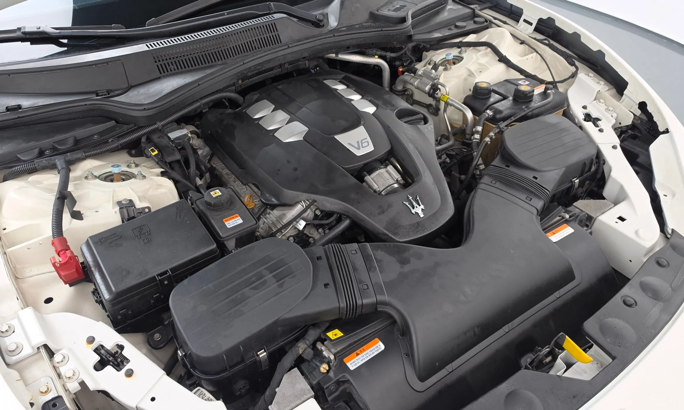 Maserati Ghibli превью 6