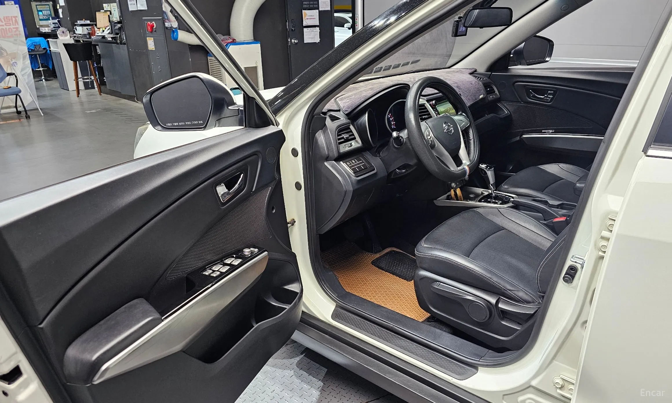 KG Mobility (SsangYong) Tivoli, Lazio превью 10