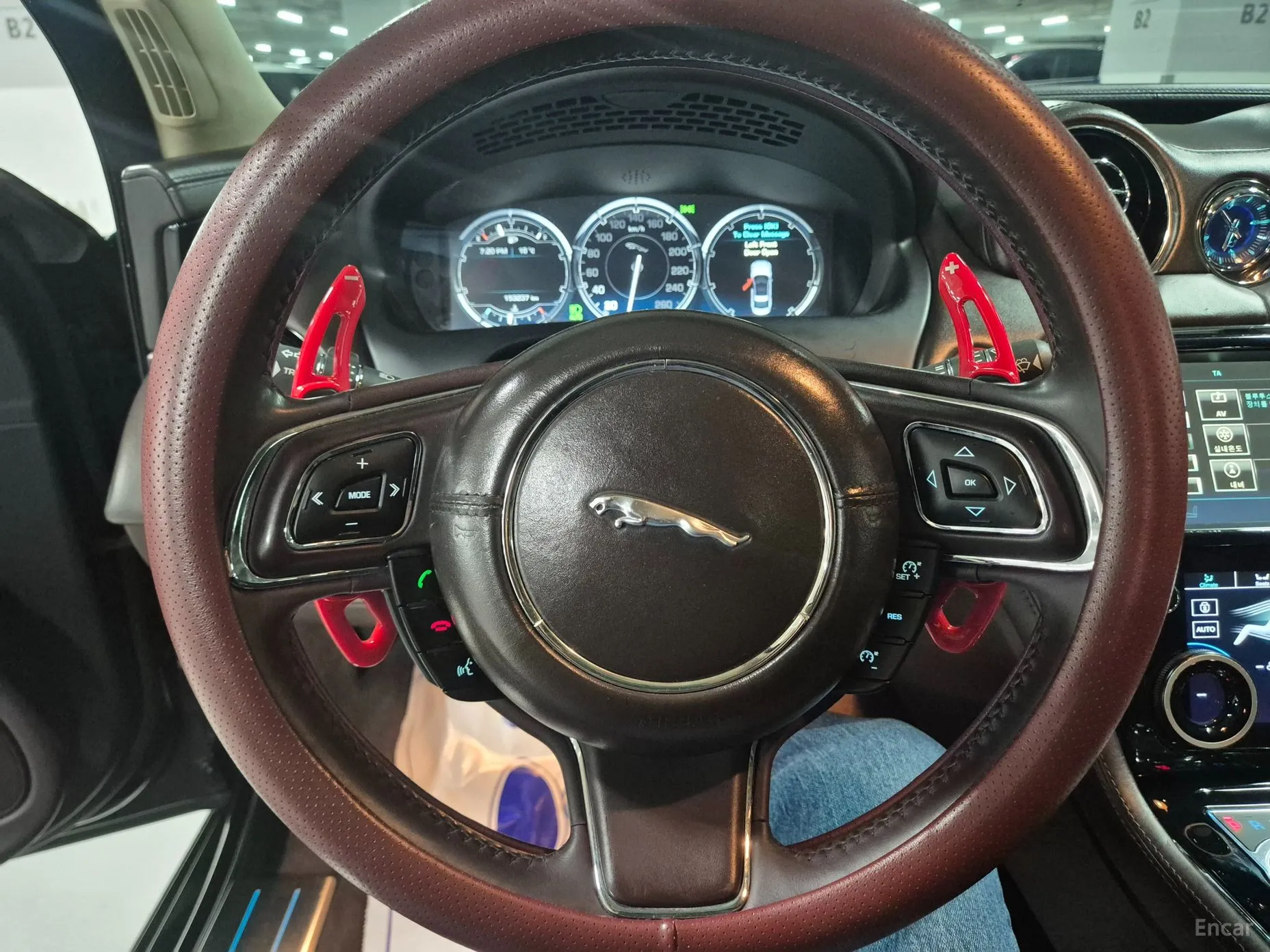 Jaguar All New XJ превью 15