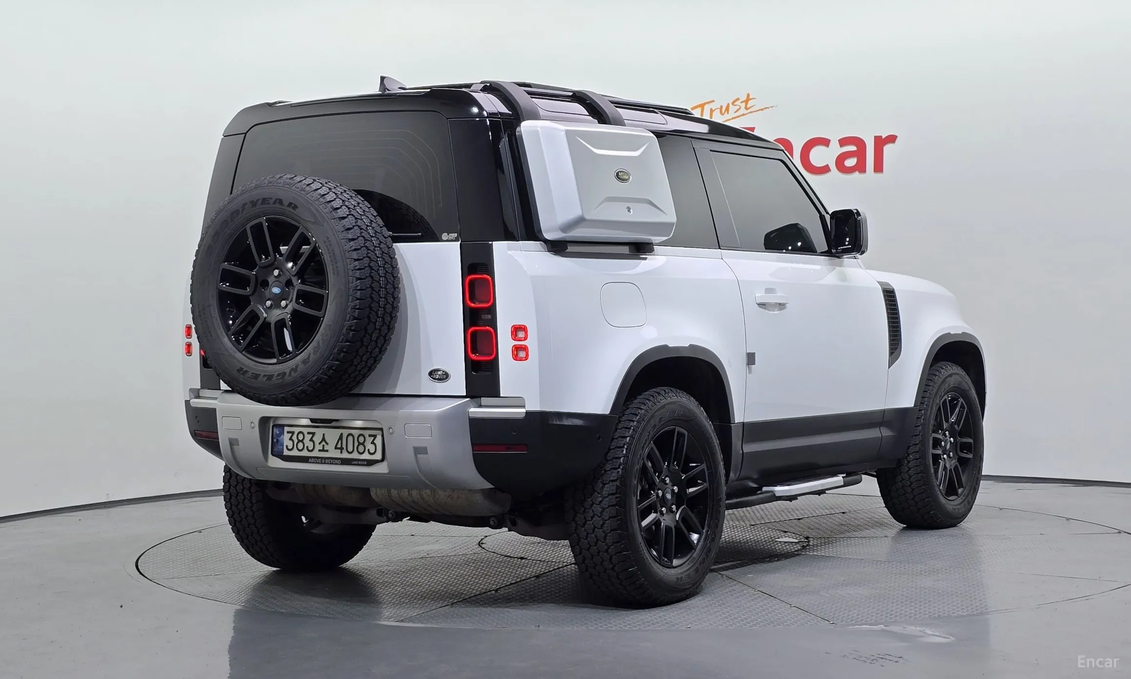 Land Rover Defender (L663)