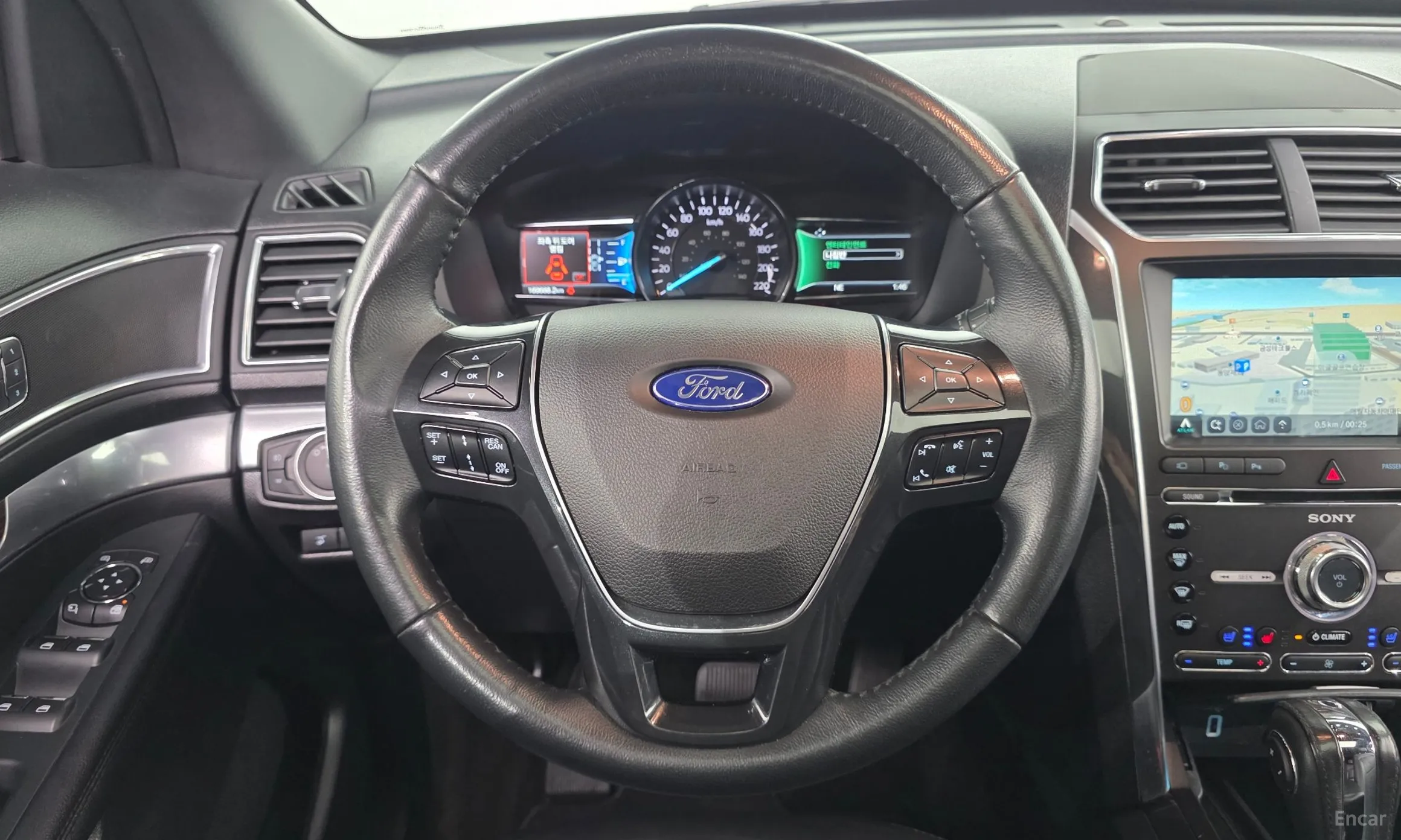Ford Explorer превью 13