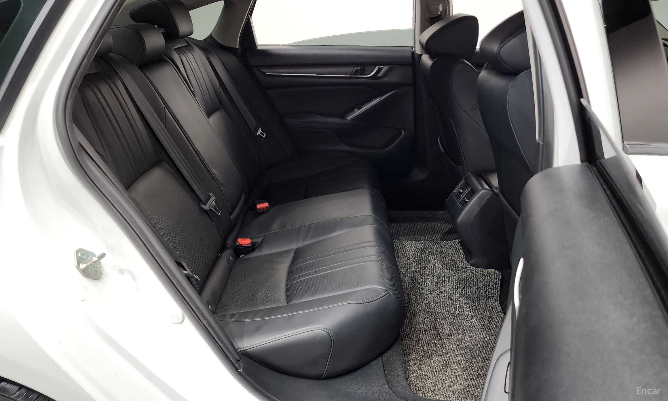 Honda Accord 10th Generation превью 12