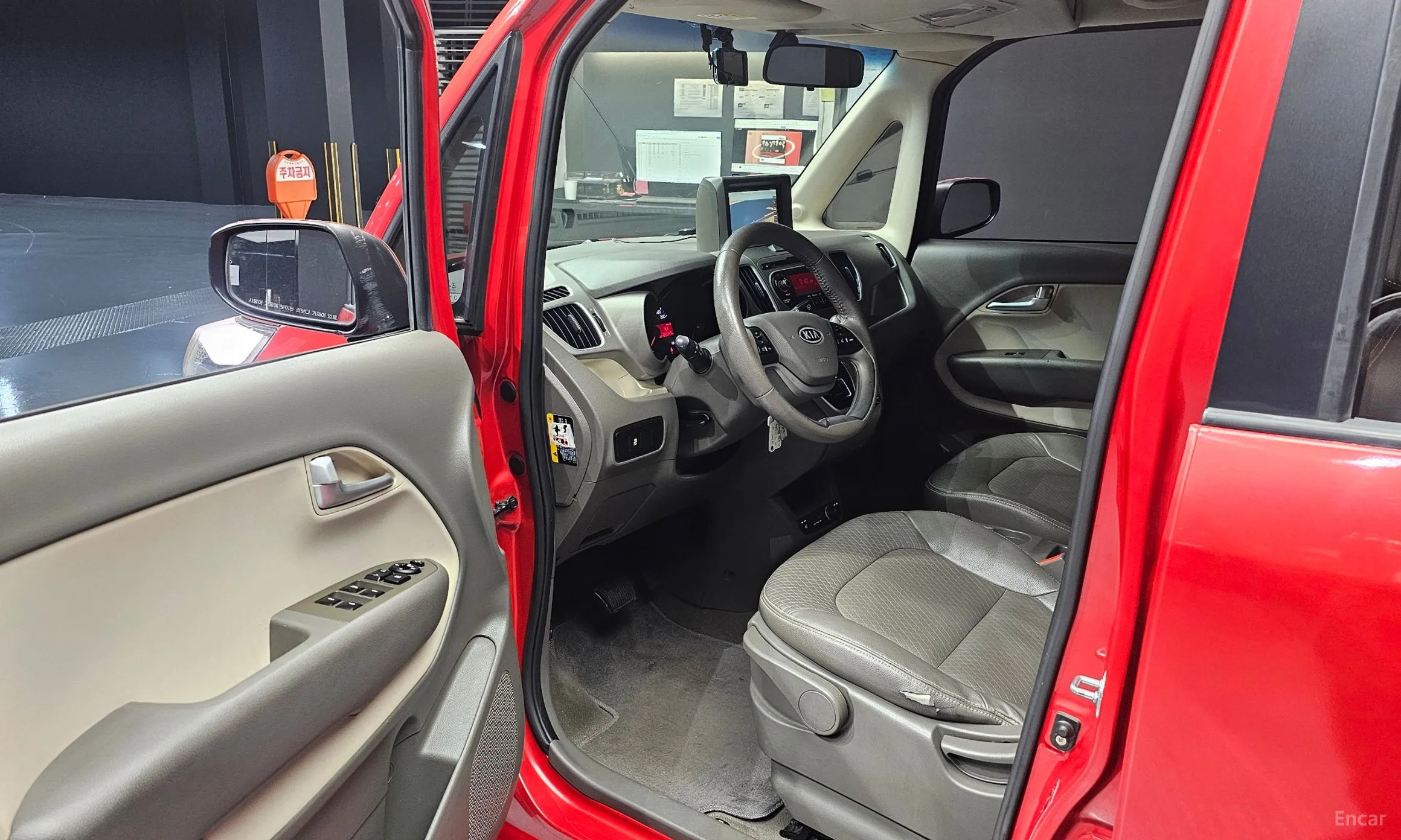 Kia Ray превью 10