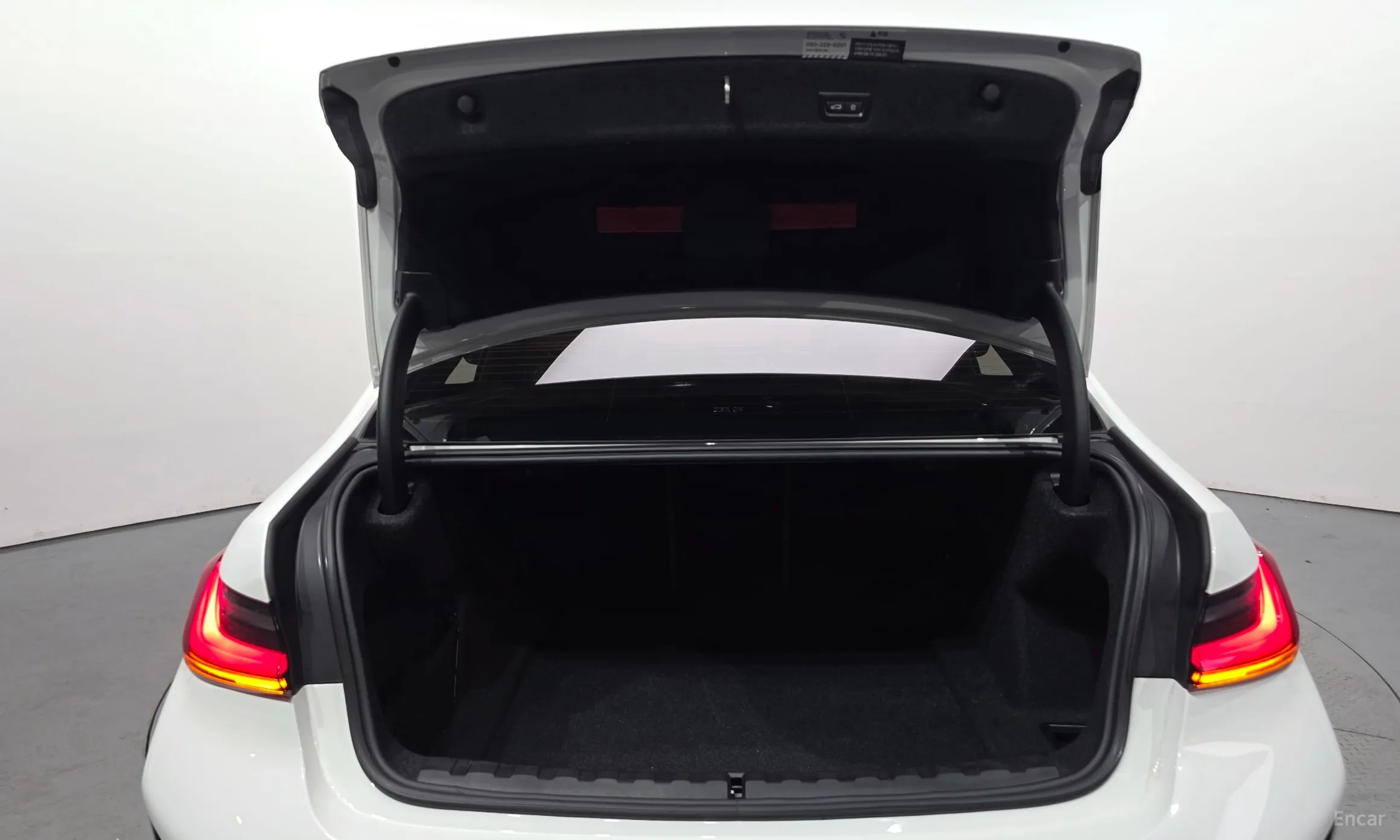 BMW 3 Series (G20) превью 19