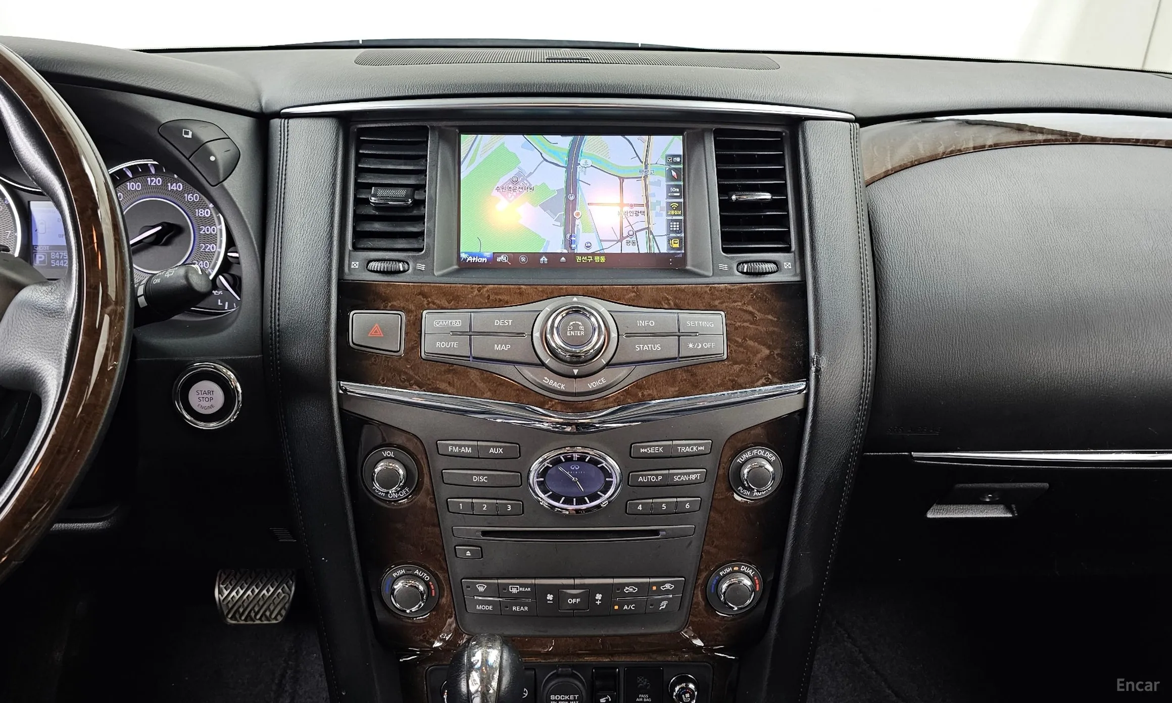 Infiniti QX80 превью 14