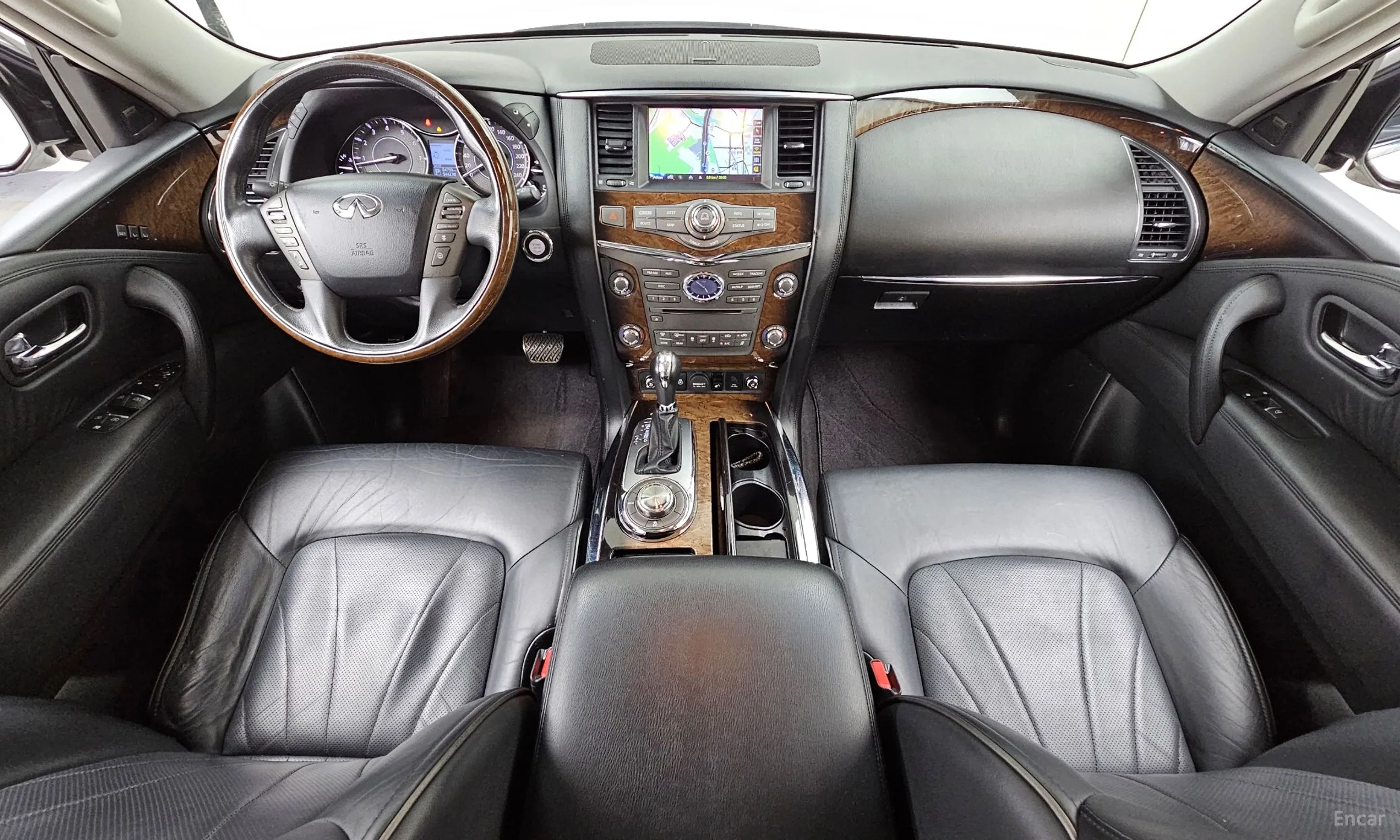 Infiniti QX80 превью 7