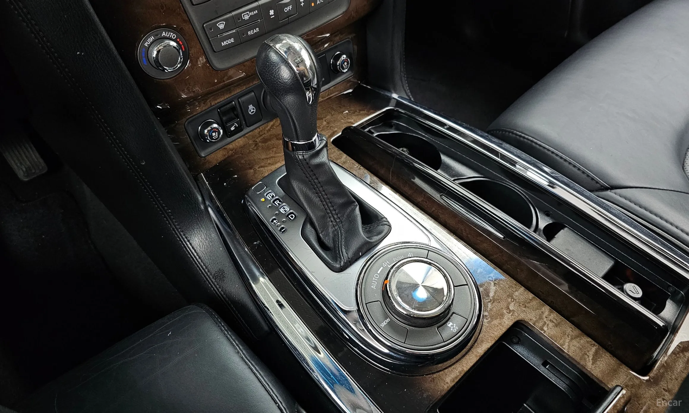 Infiniti QX80 превью 9