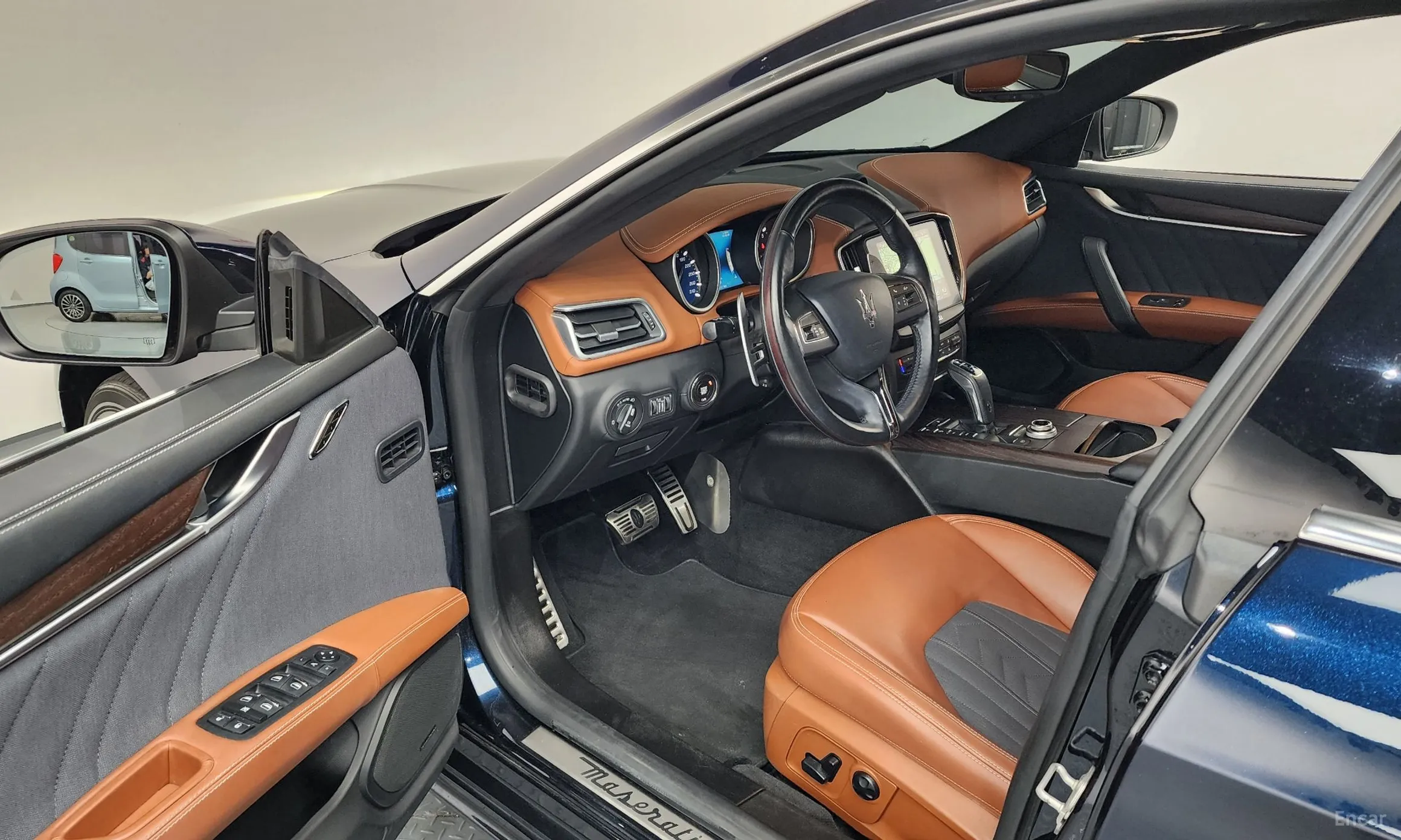 Maserati Ghibli превью 10