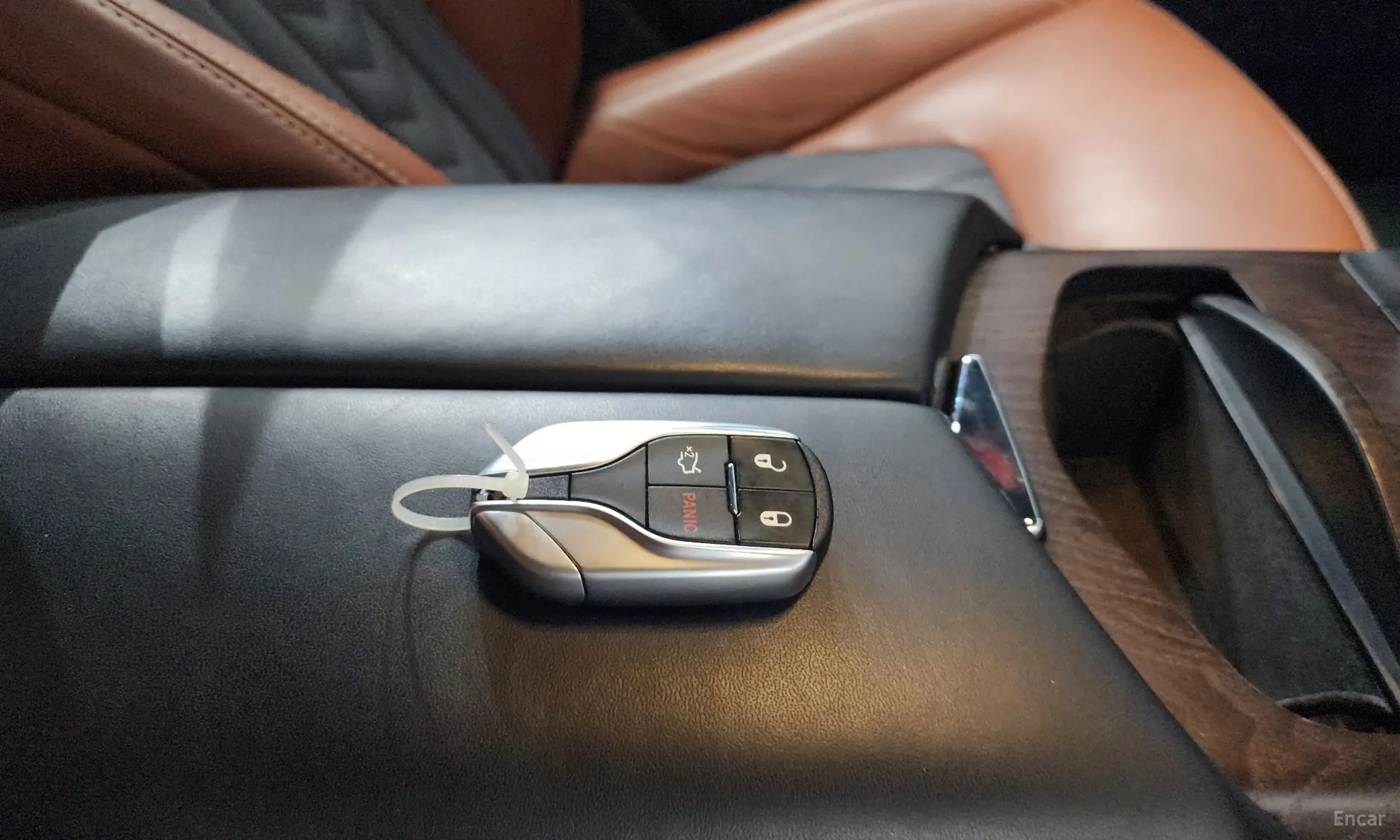 Maserati Ghibli превью 15