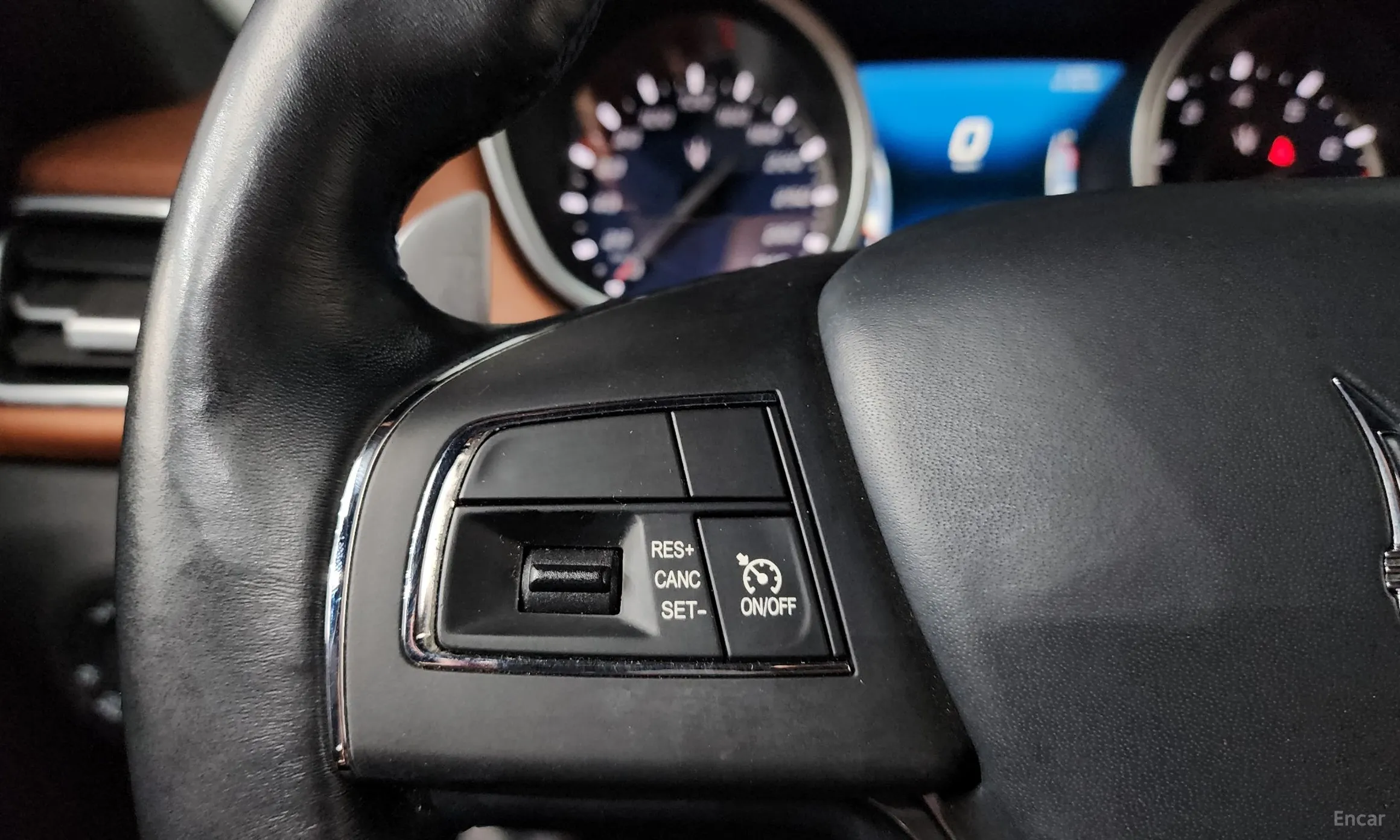 Maserati Ghibli превью 17