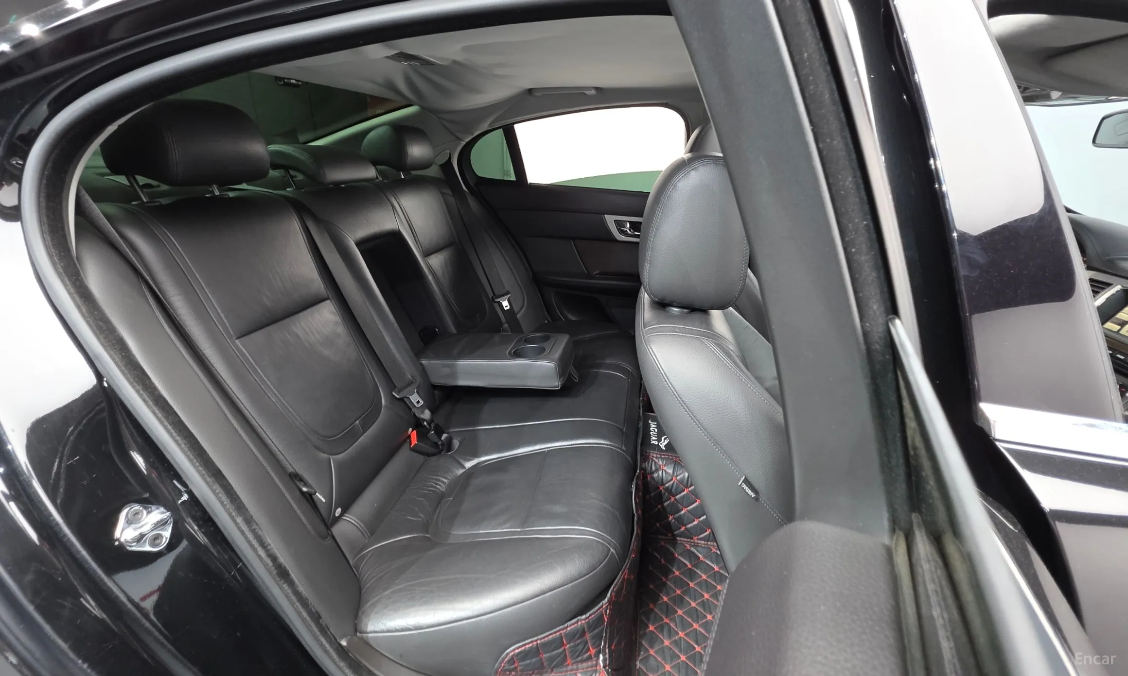 Jaguar New XF превью 19
