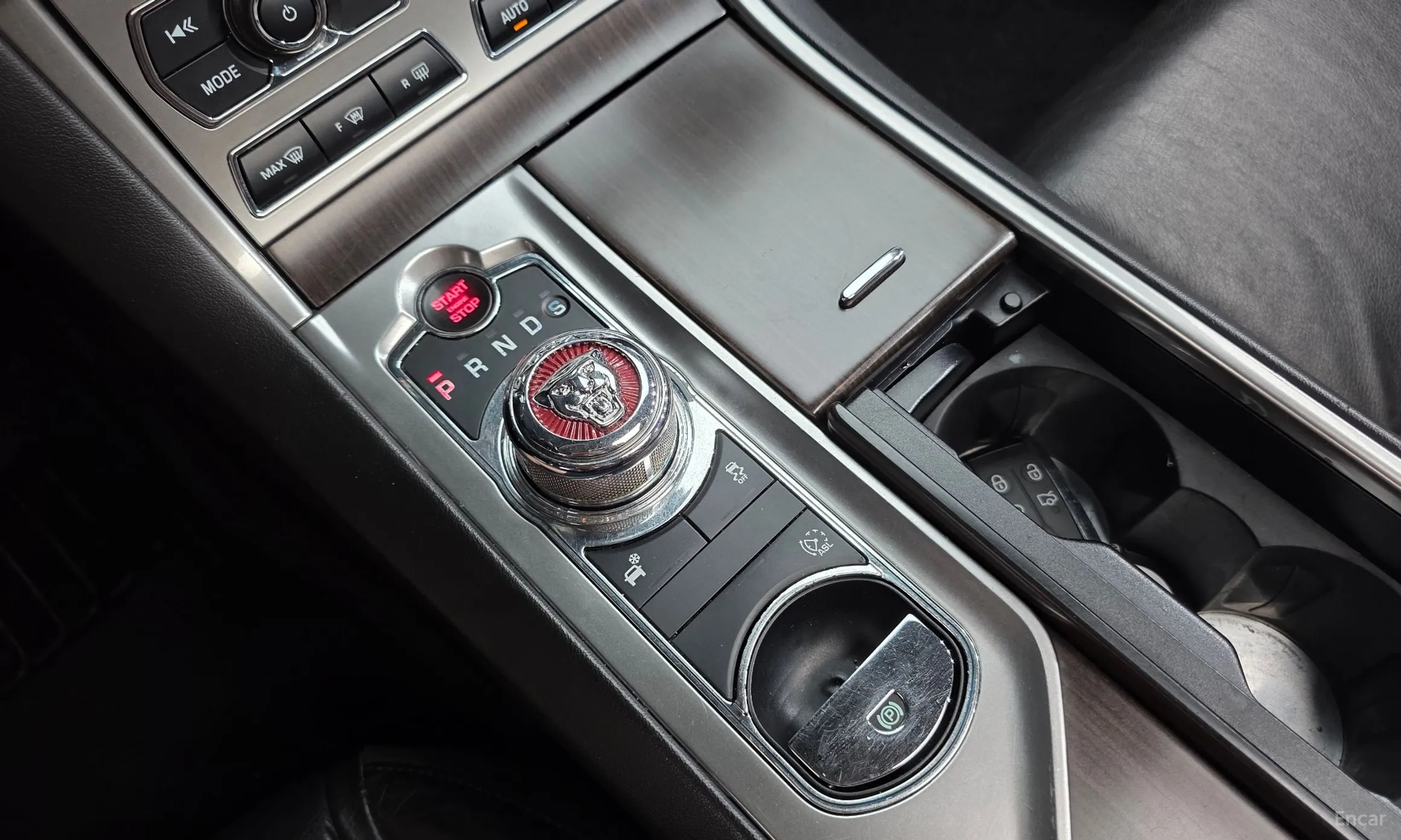 Jaguar New XF превью 9