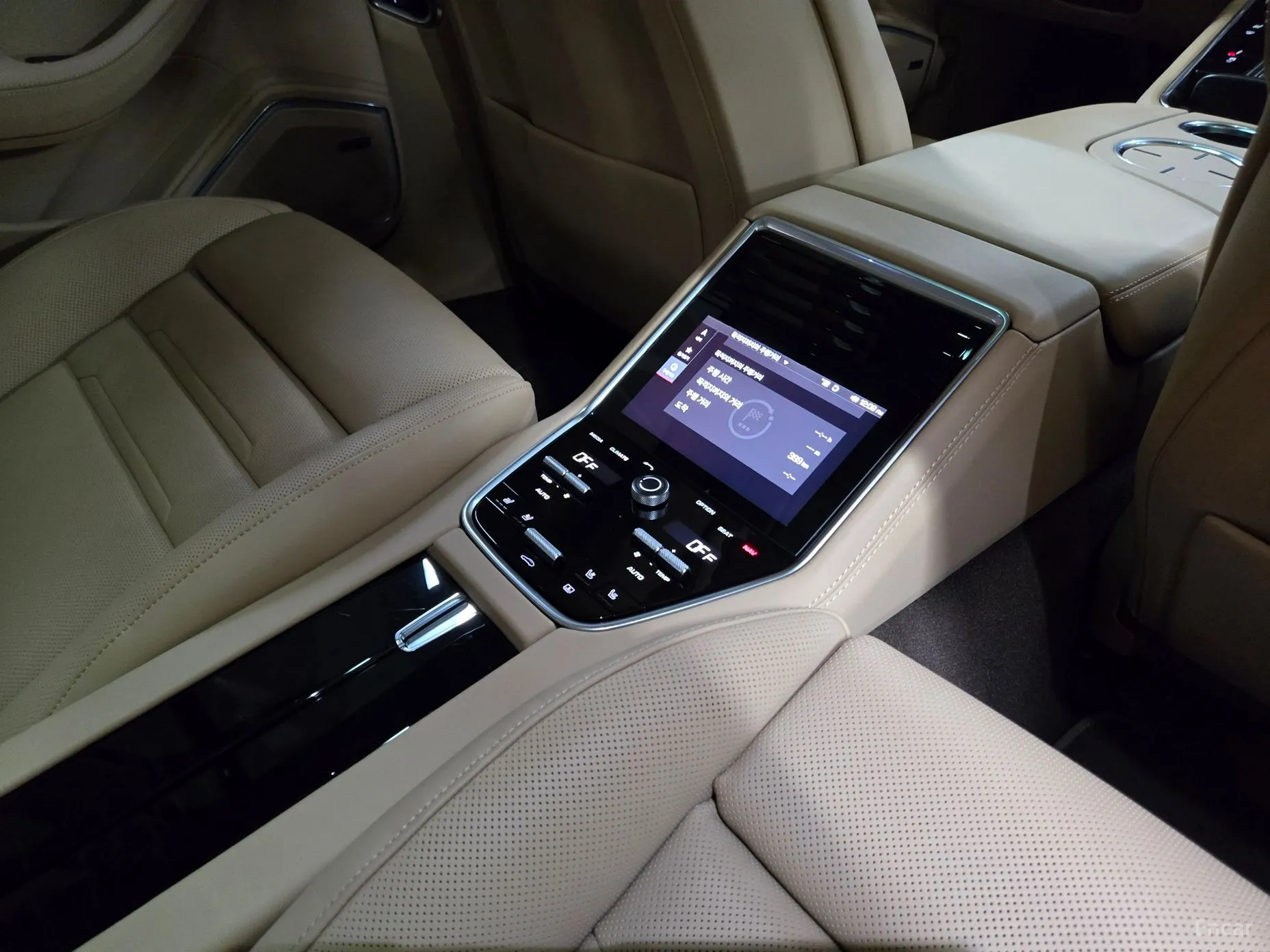 Porsche Panamera (971) превью 16
