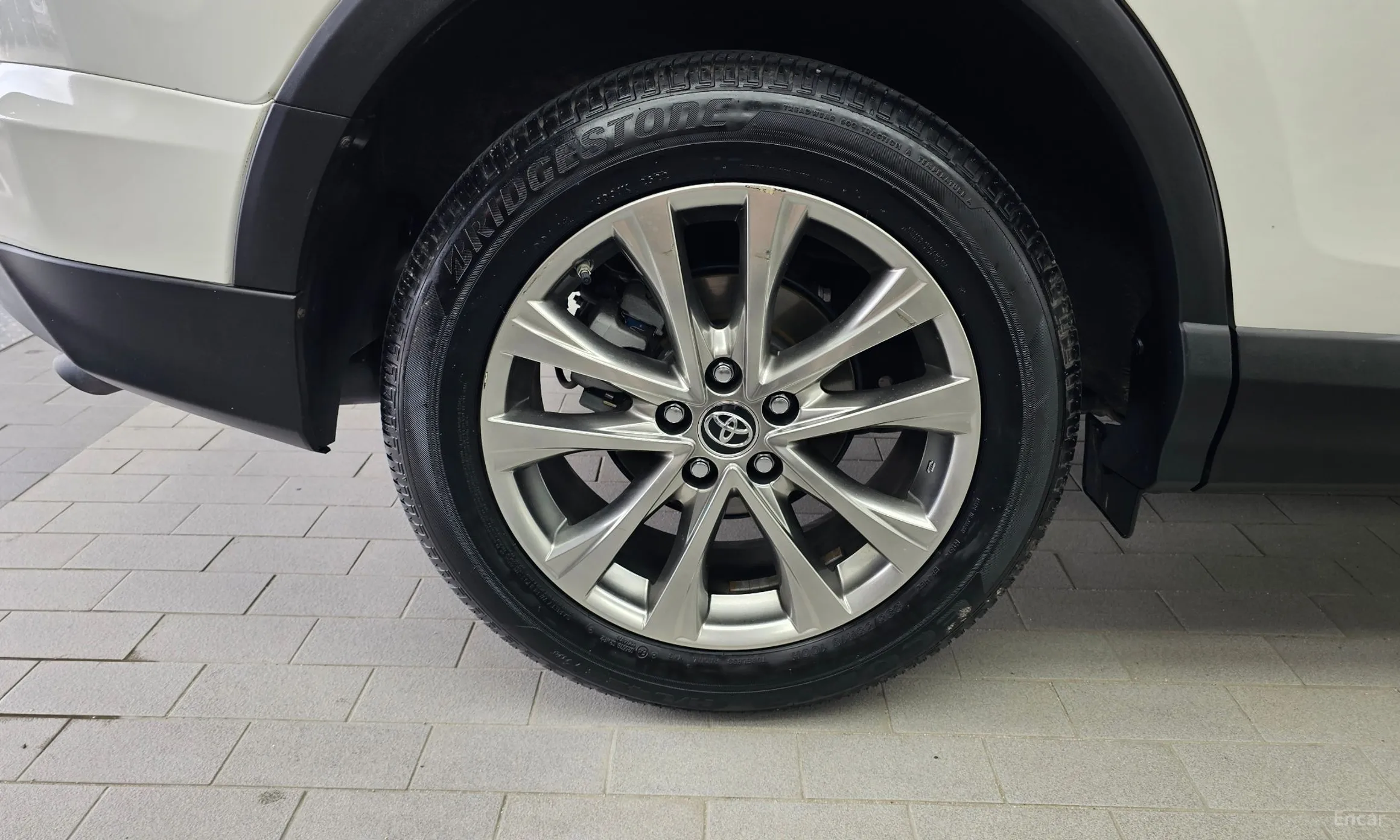 Toyota RAV4 превью 5