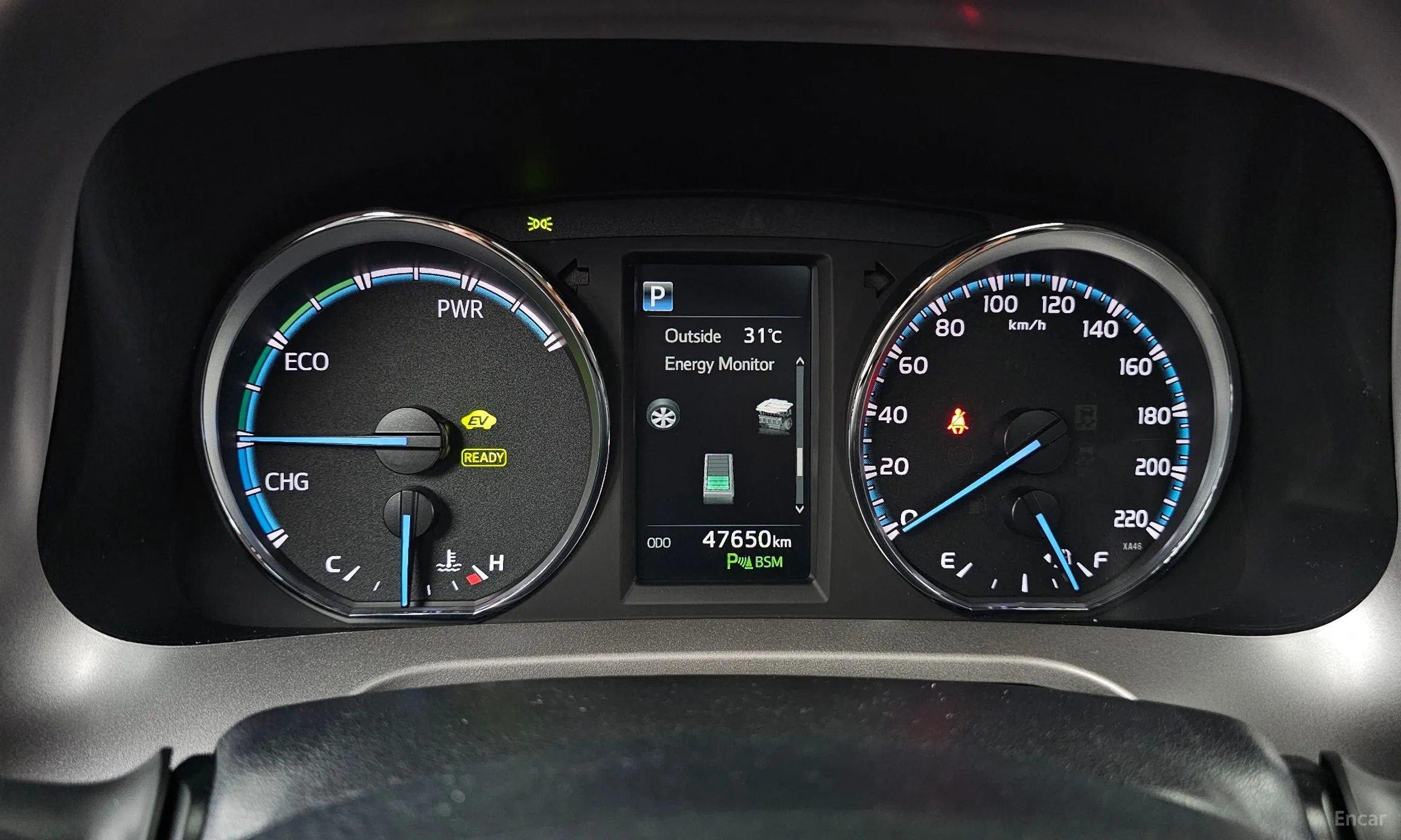 Toyota RAV4 превью 8