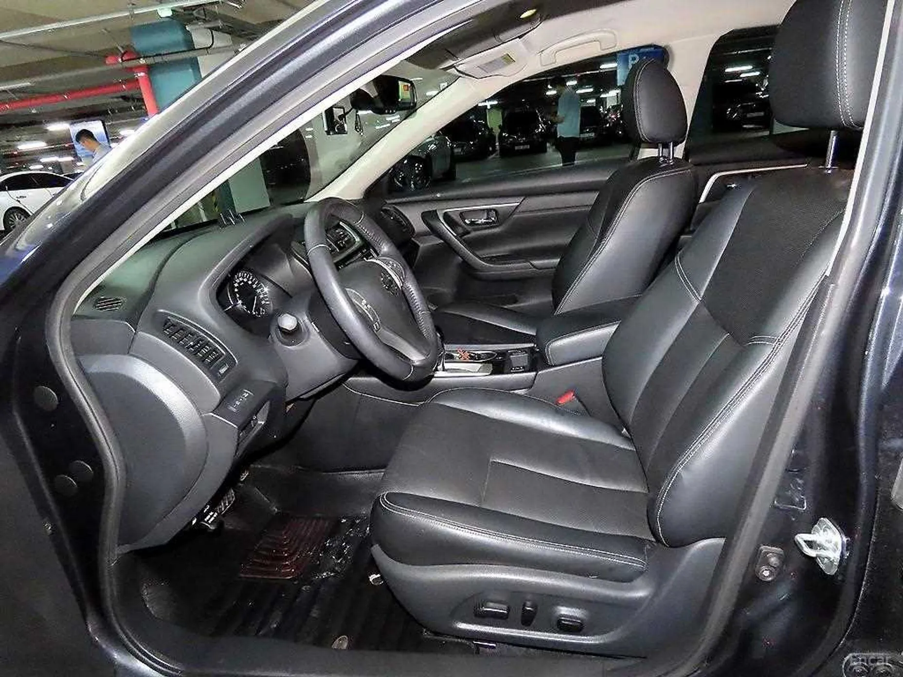 Nissan Altima превью 6