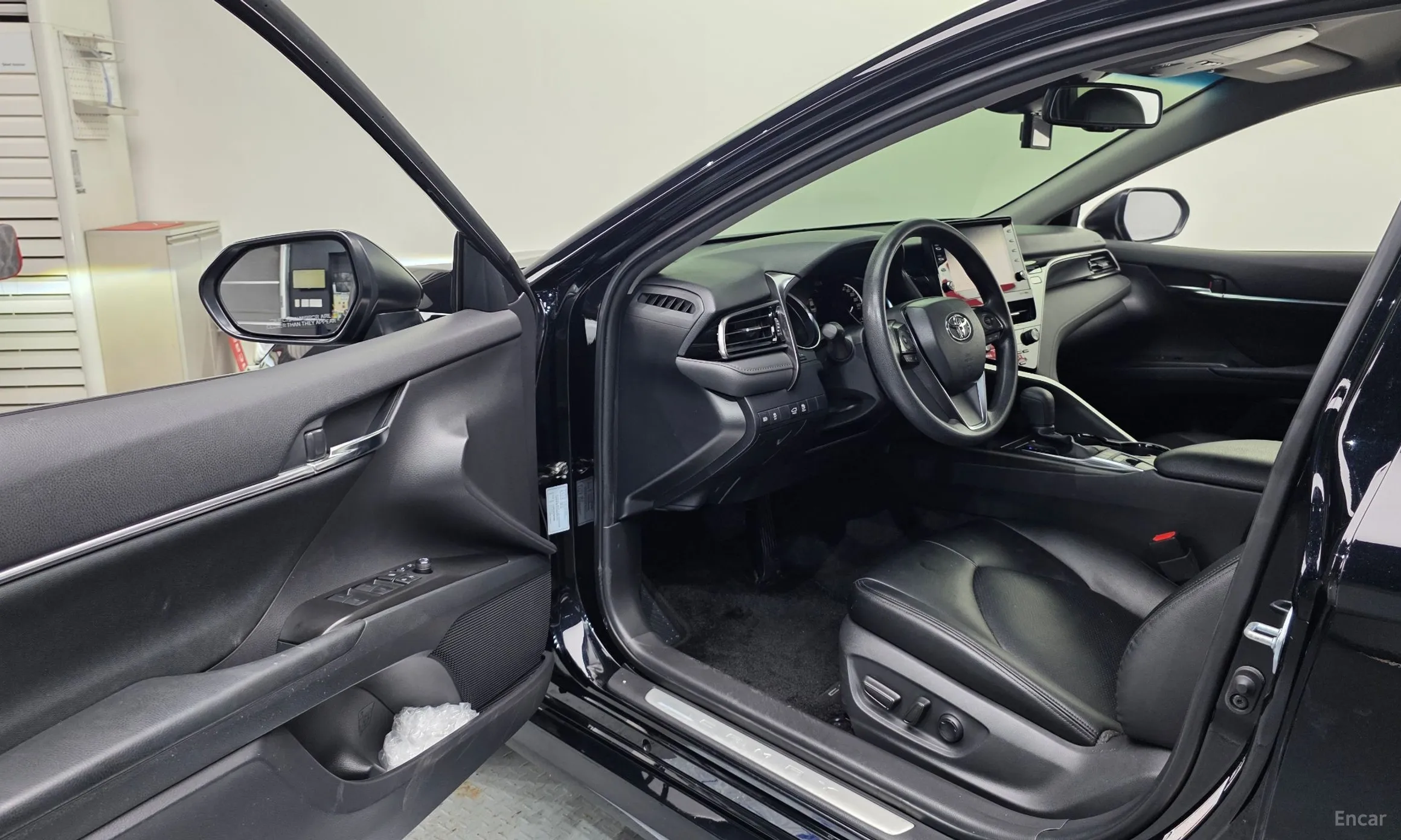 Toyota Camry (XV70) превью 10