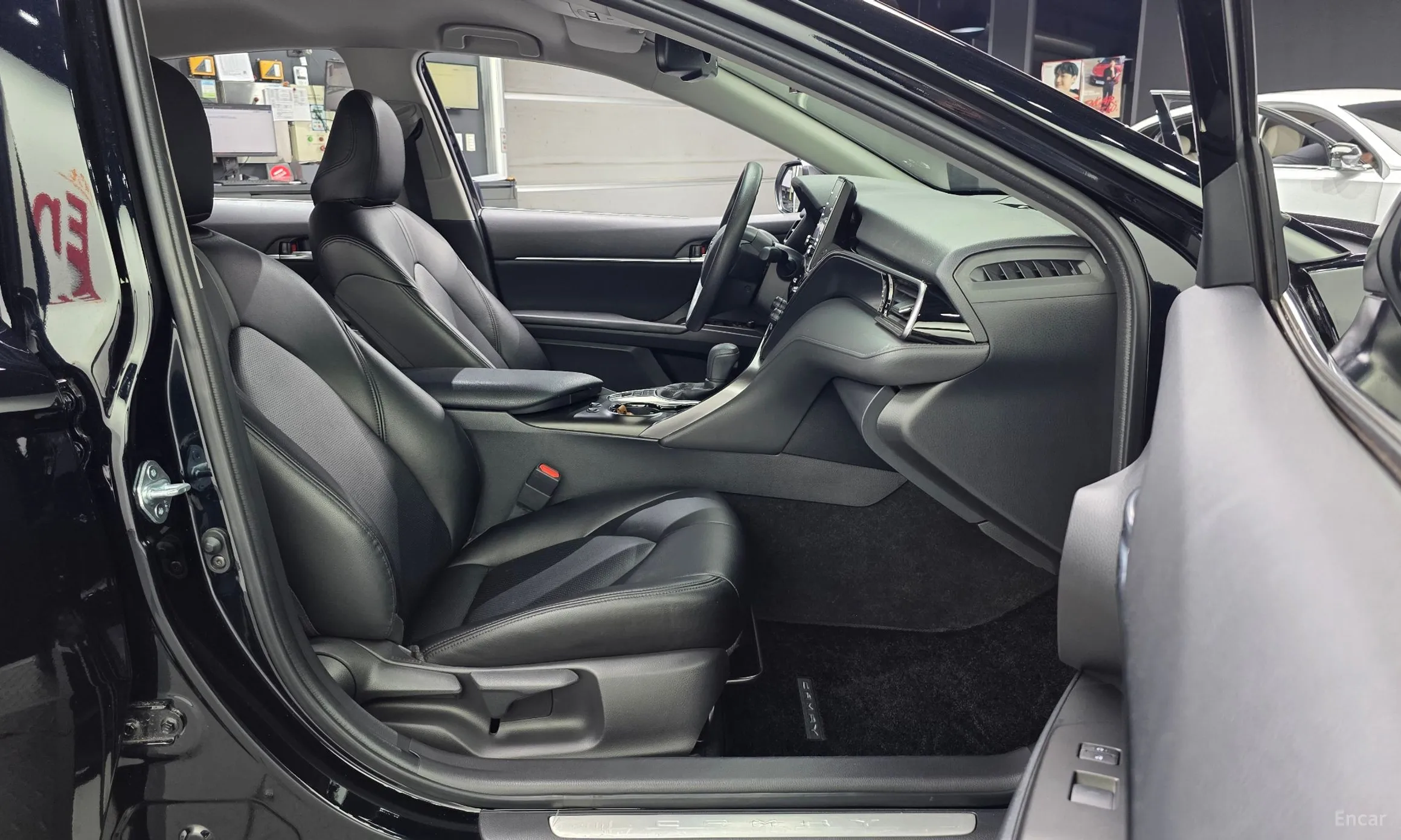 Toyota Camry (XV70) превью 11