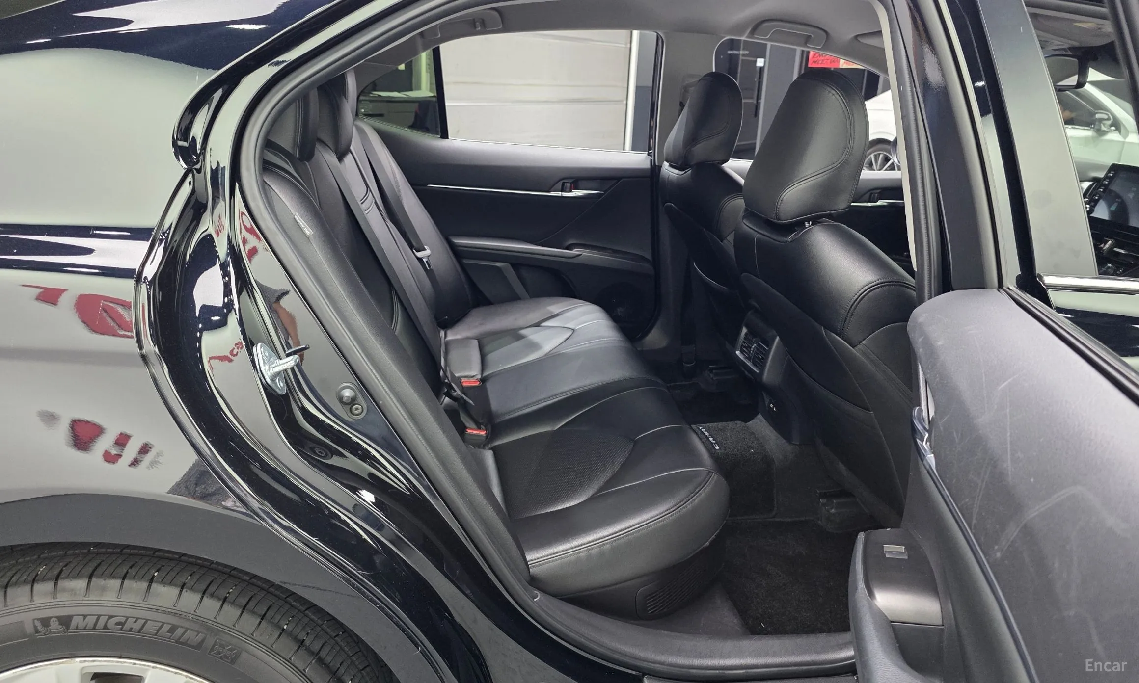 Toyota Camry (XV70) превью 12
