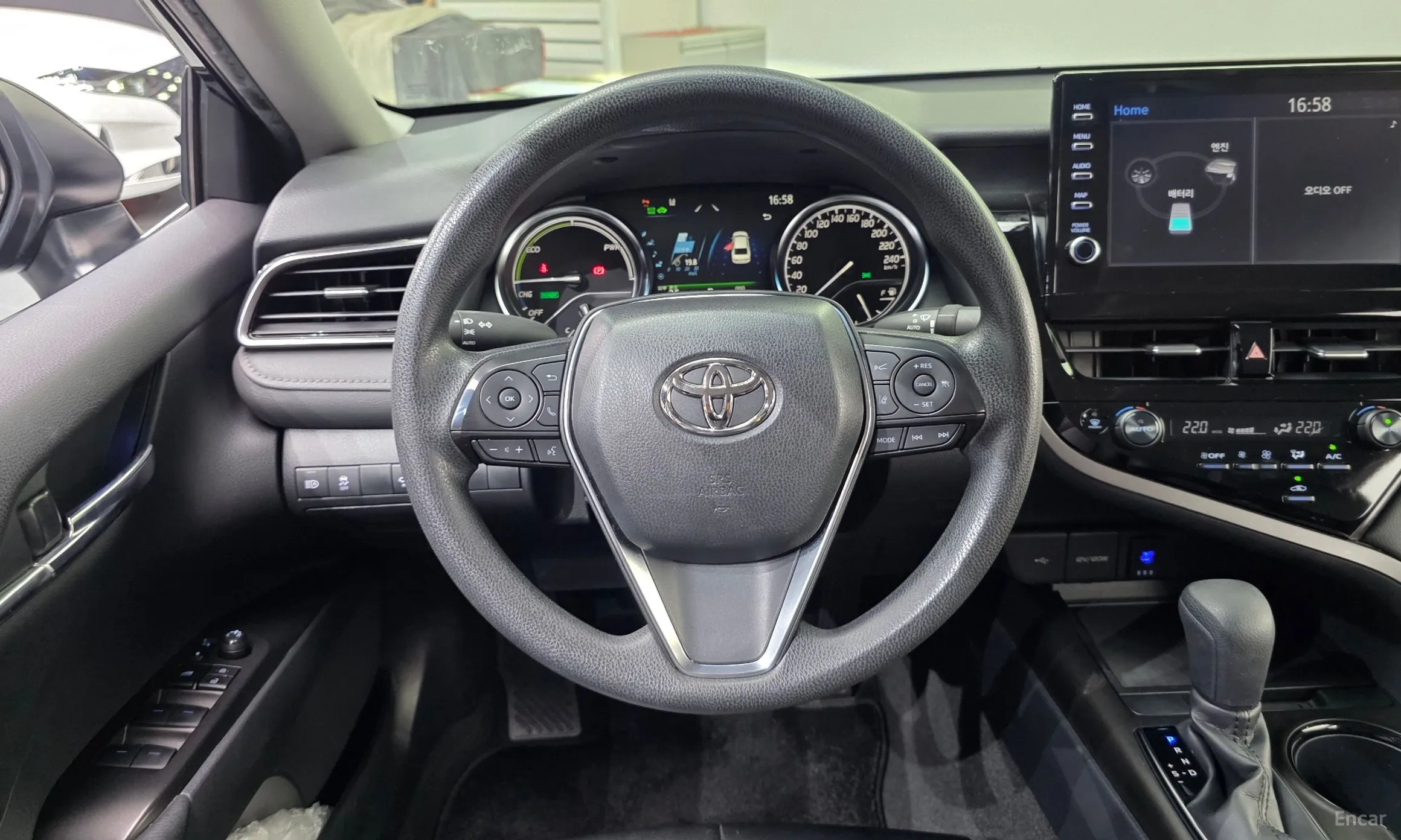 Toyota Camry (XV70) превью 13