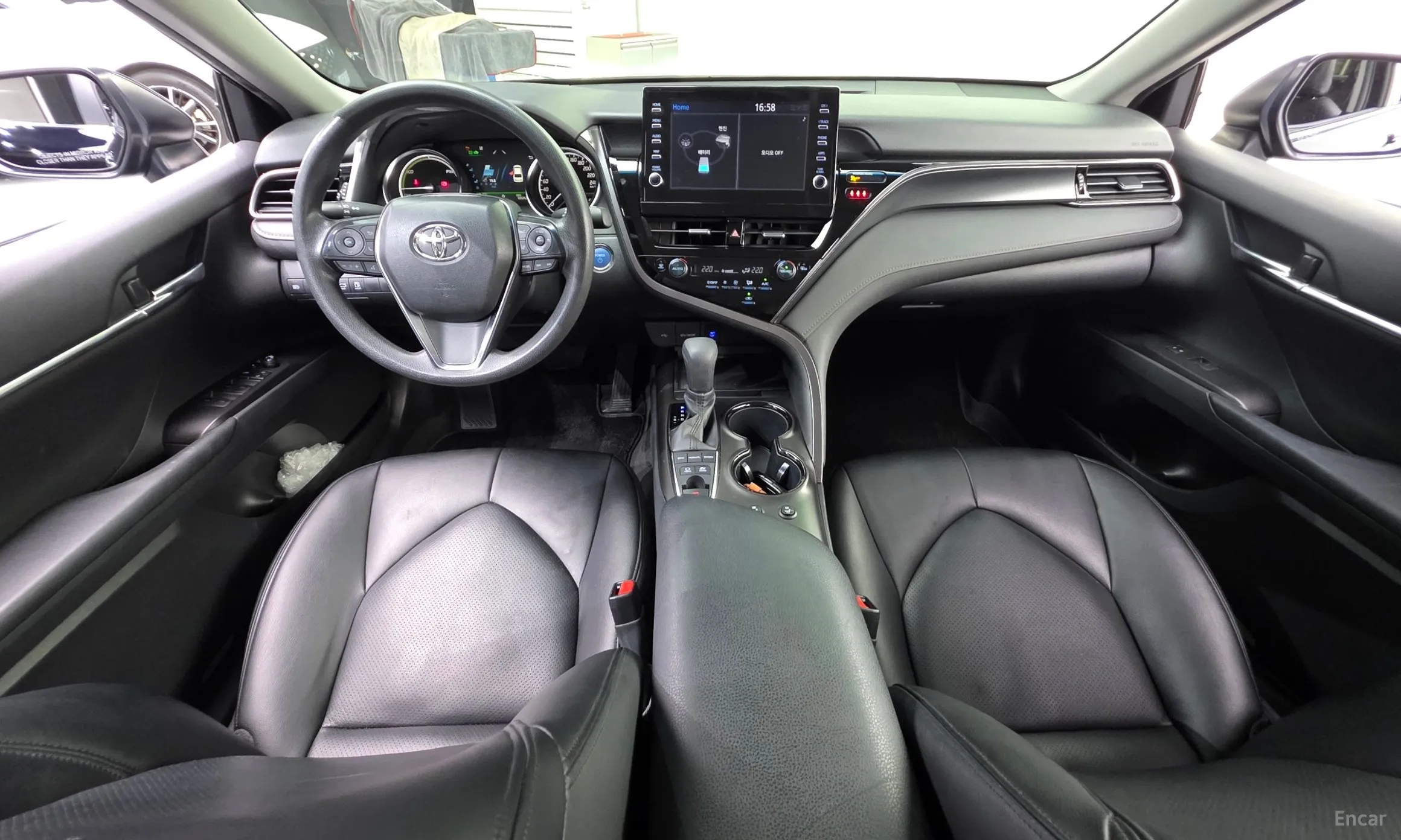 Toyota Camry (XV70) превью 7